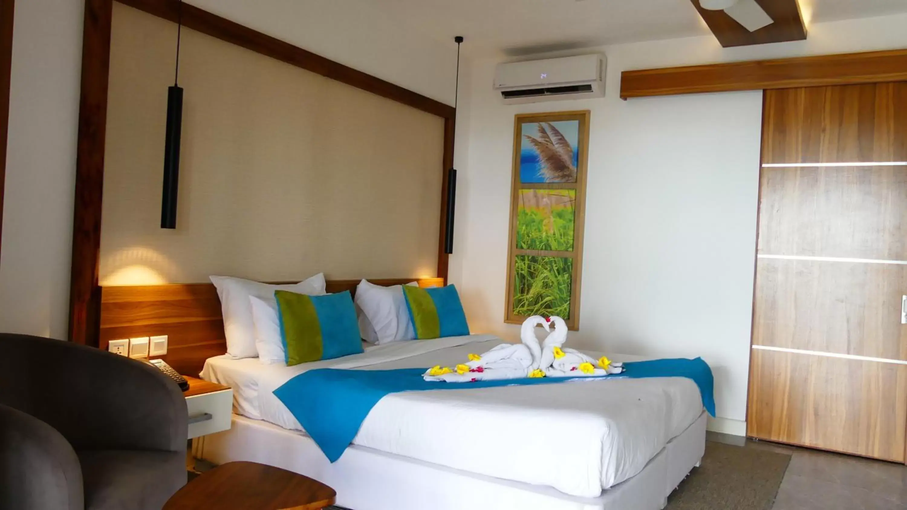 Bed in Anelia Resort & Spa