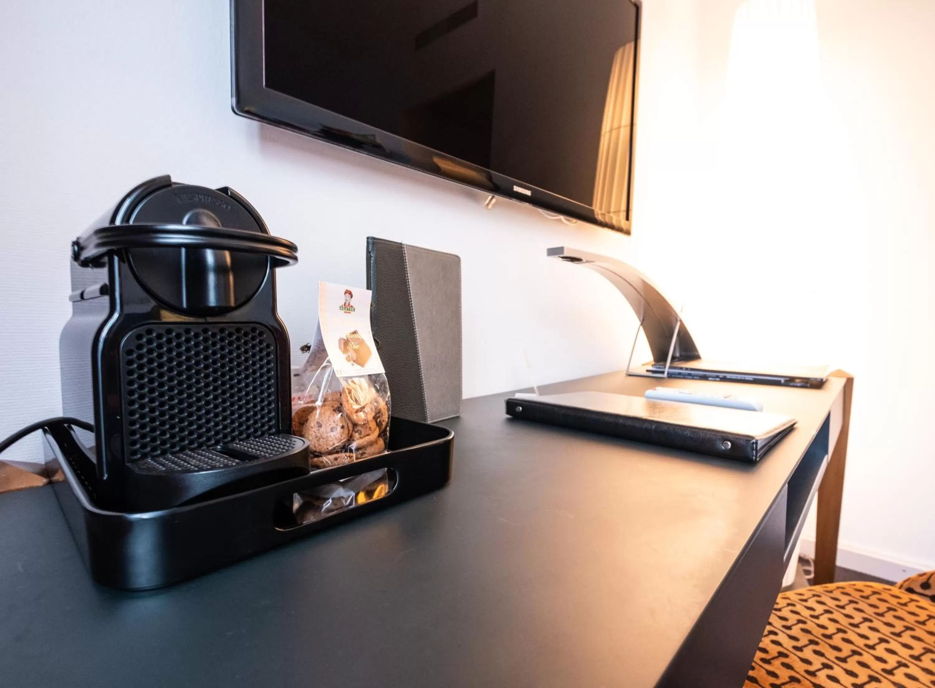 Coffee/tea facilities in The Ambassador