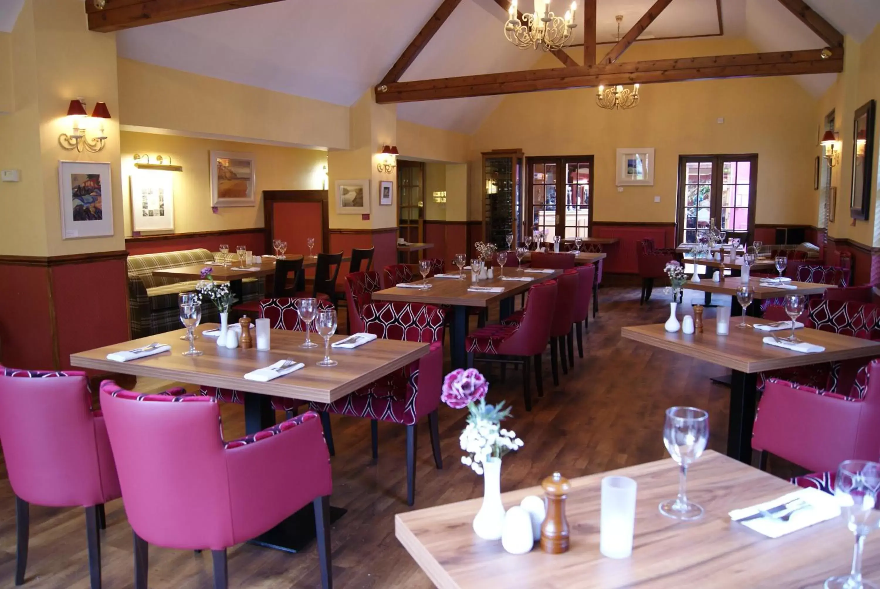Restaurant/Places to Eat in Selkirk Arms Hotel