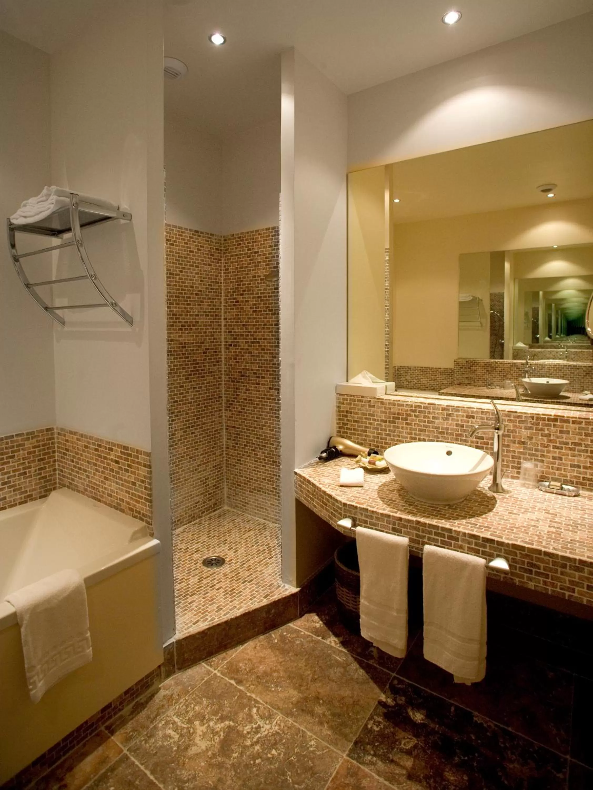 Shower in Villa Augusta