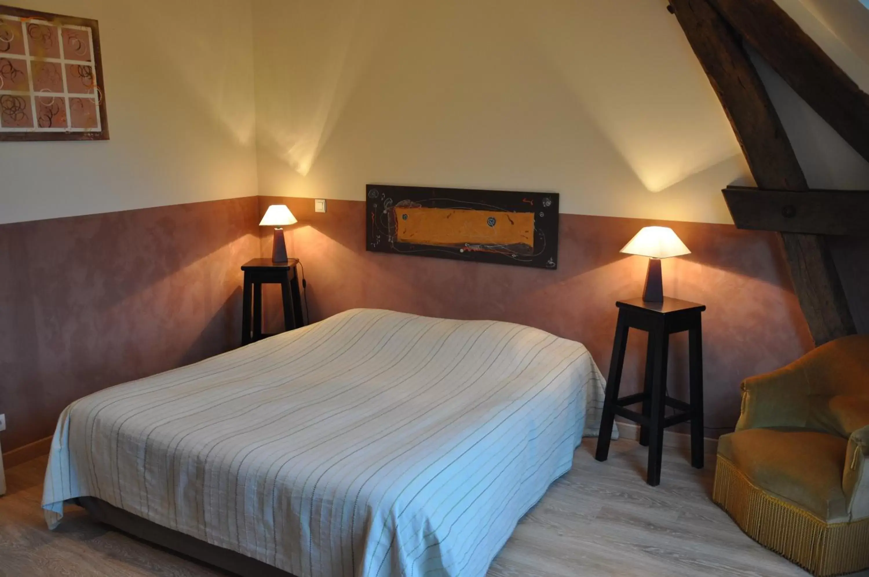 Bedroom, Bed in Les Pierres D'aurèle Chambres d'Hôtes