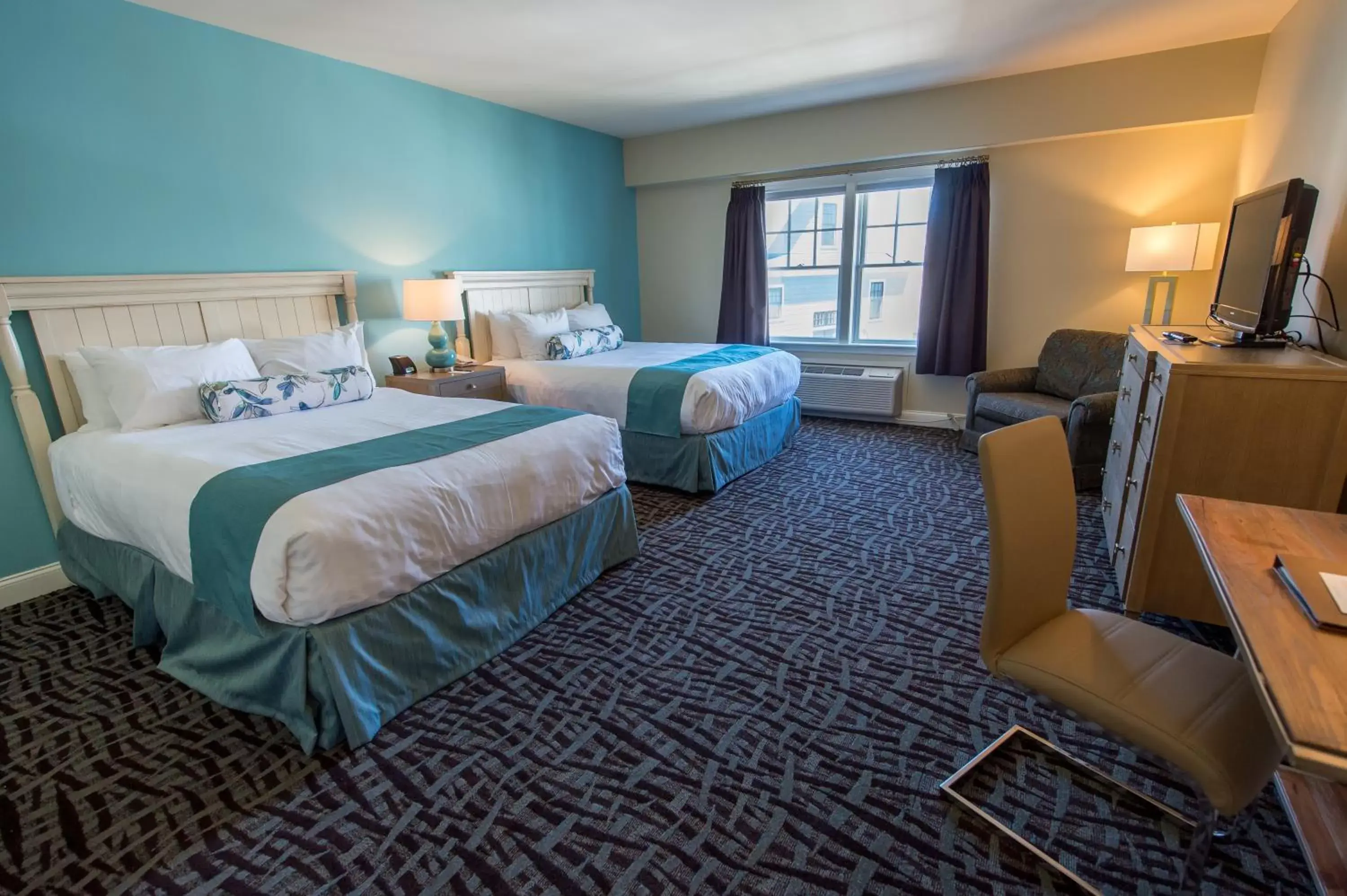 Meeting House Two Queen Beds in Union Bluff Hotel & Meeting House Meeting House Two Queen Beds in Union Bluff Hotel & Meeting House