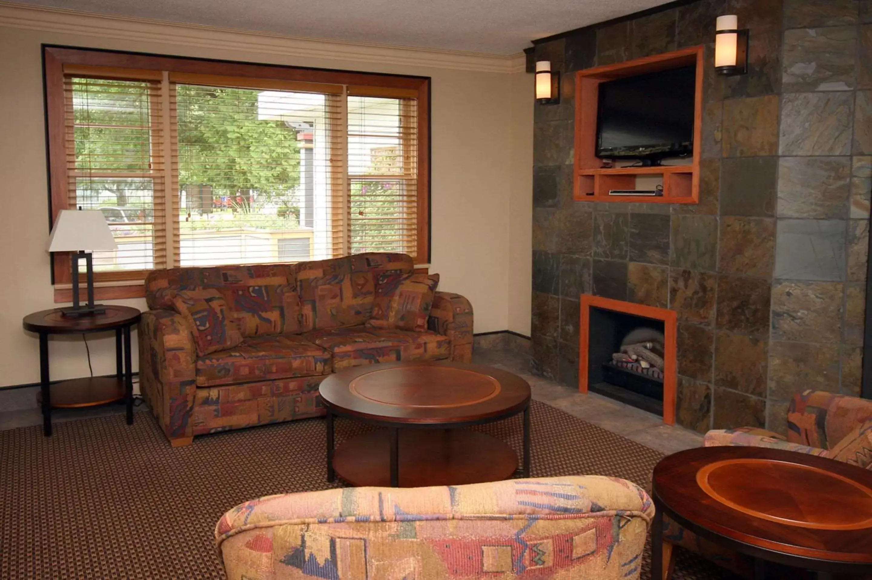 Bedroom, Seating Area in Bayview Wildwood Resort, Ascend Hotel Collection