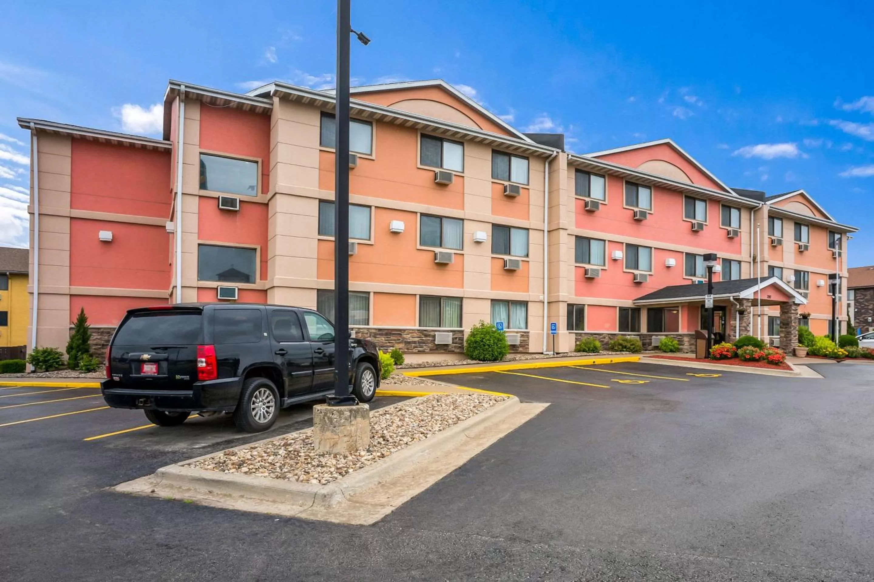 Property building in Quality Inn Cedar Rapids South