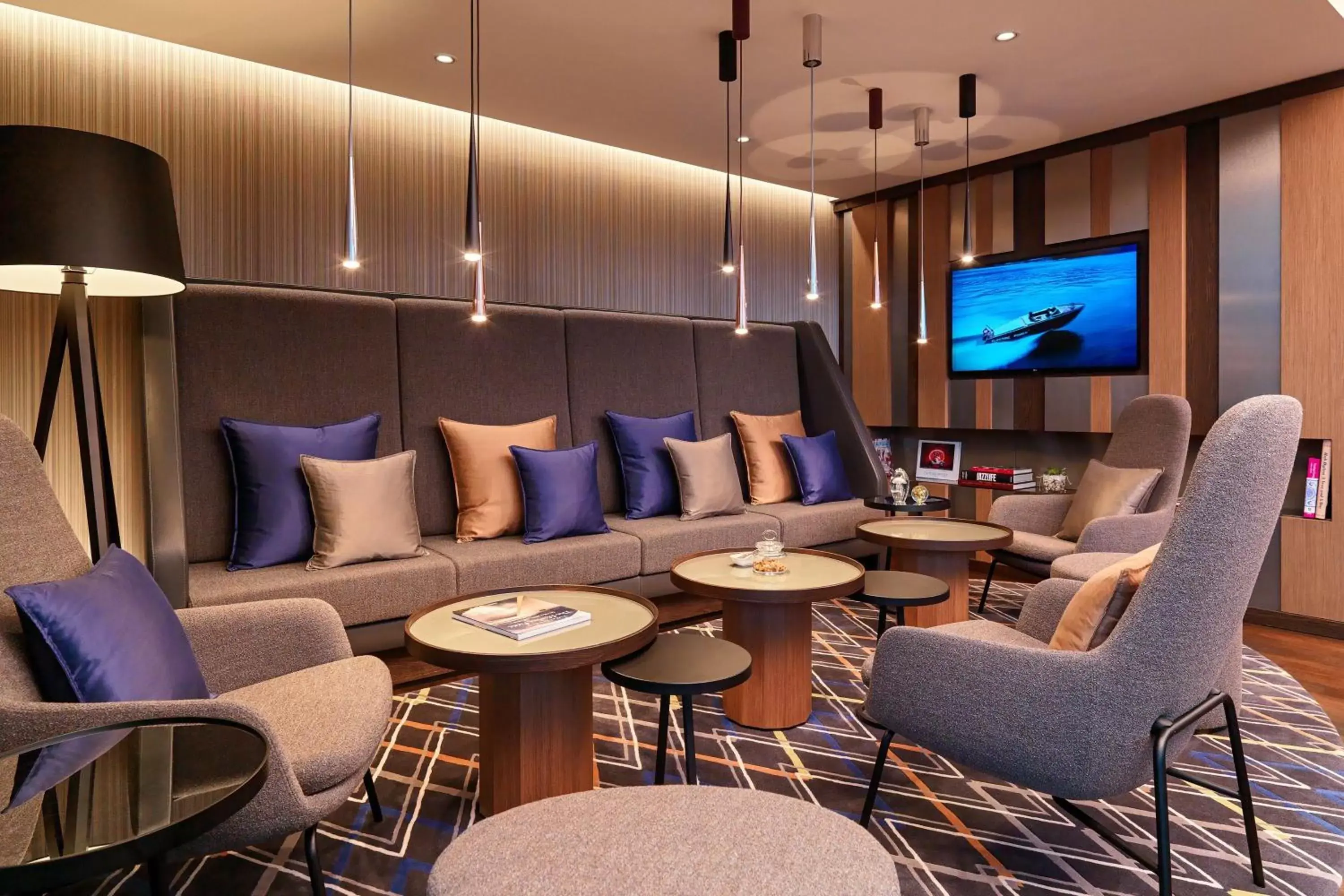 Lounge or bar, Seating Area in Sheraton Grand Tbilisi Metechi Palace