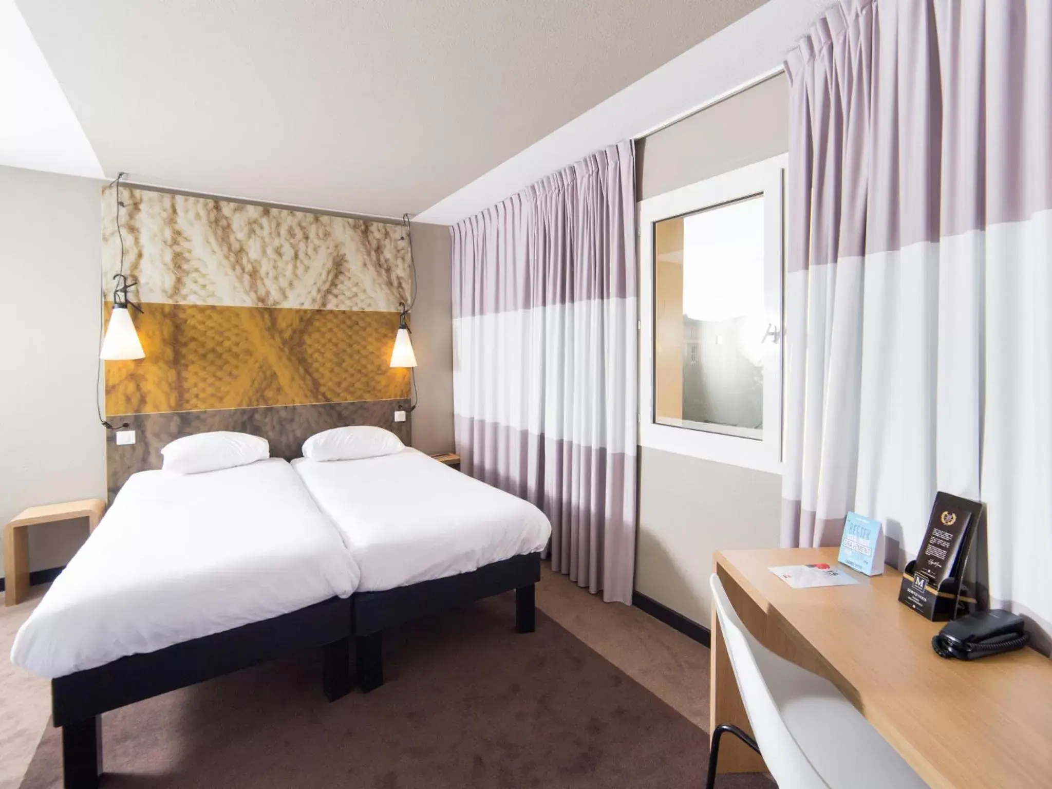 Photo of the whole room, Bed in Ibis Toulouse Purpan Aeroport