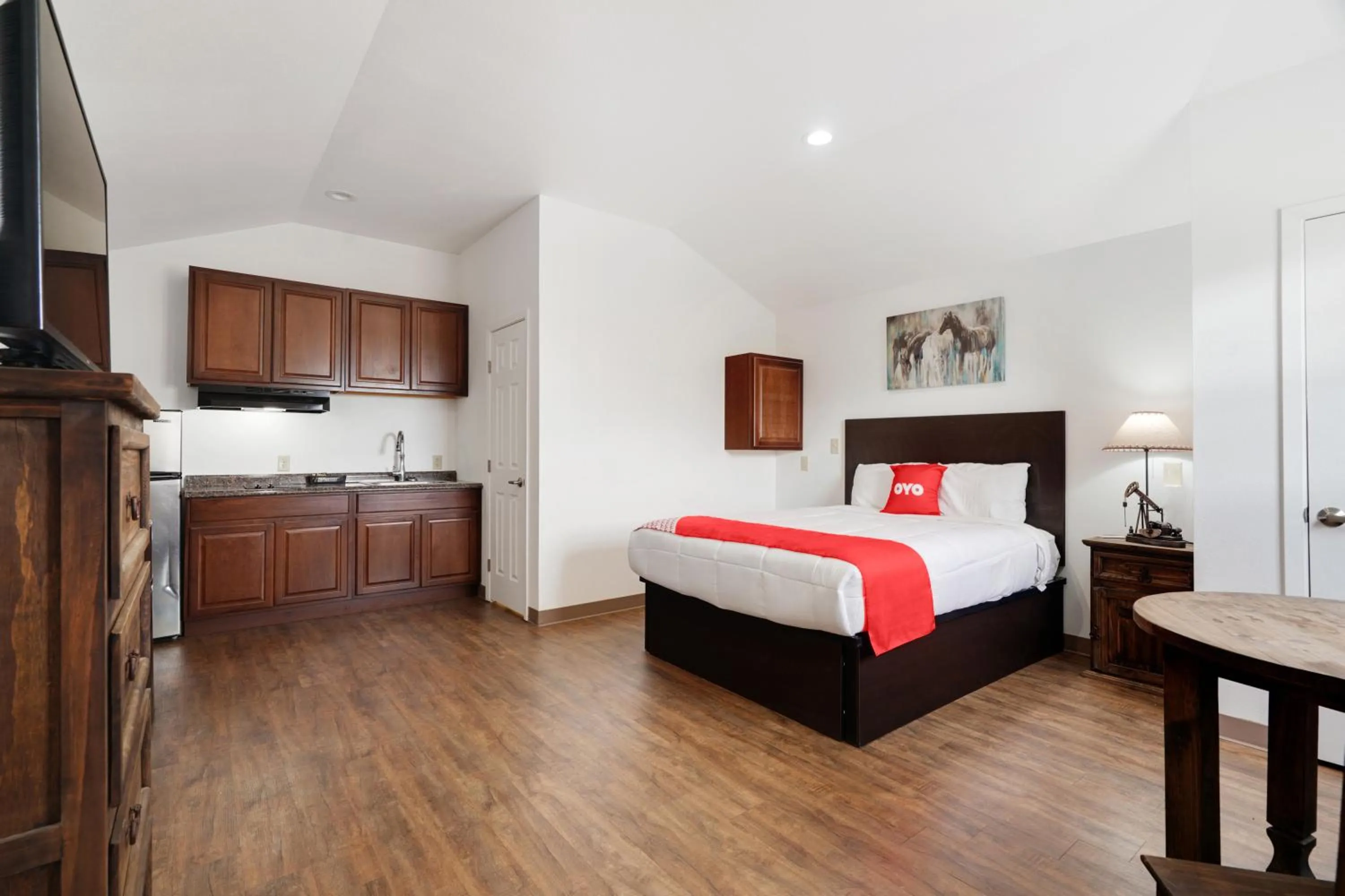 Bedroom, Bed in The Resource Inn -Big Lake TX