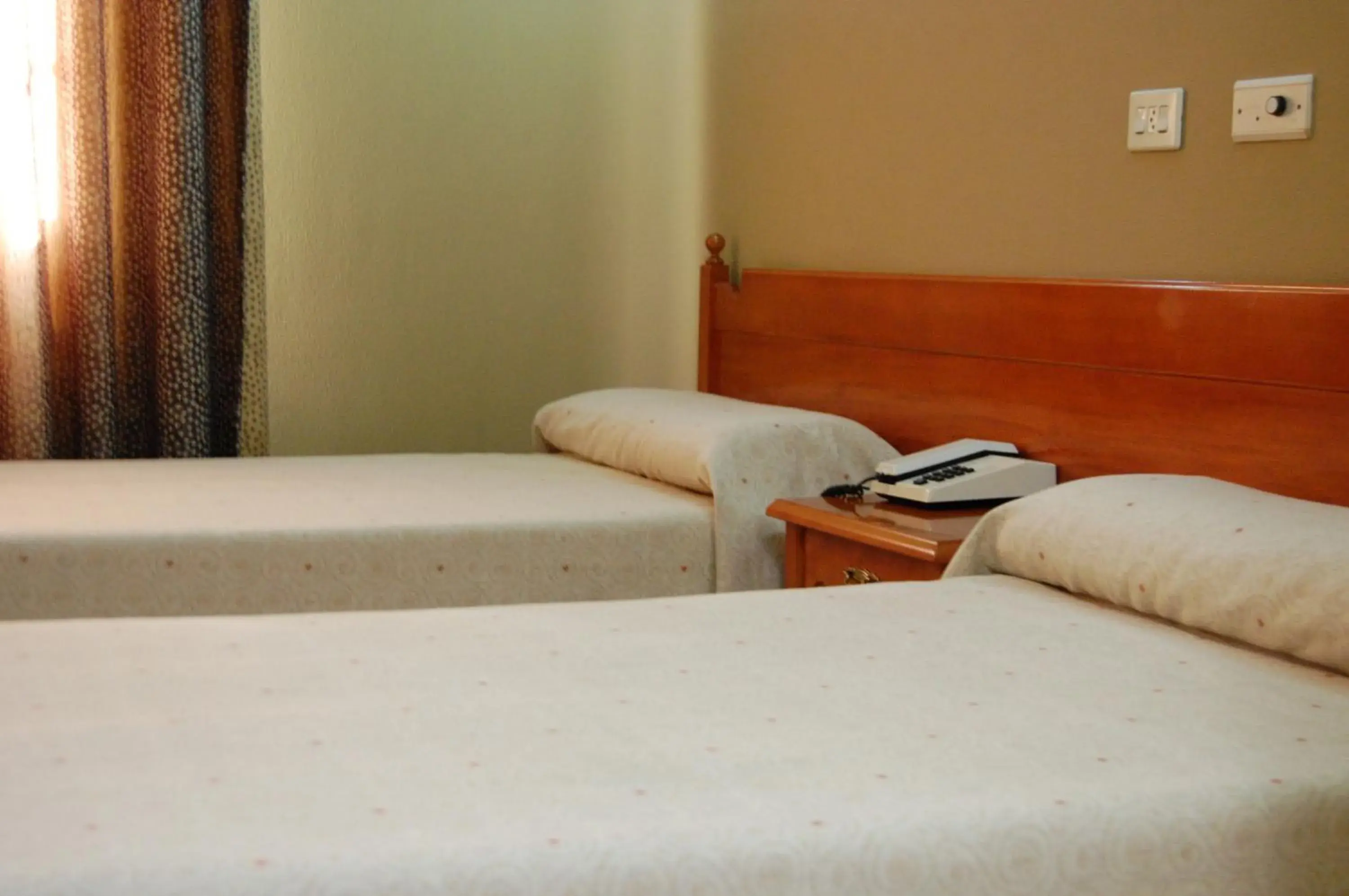 Bed in Hotel París Bed in Hotel París