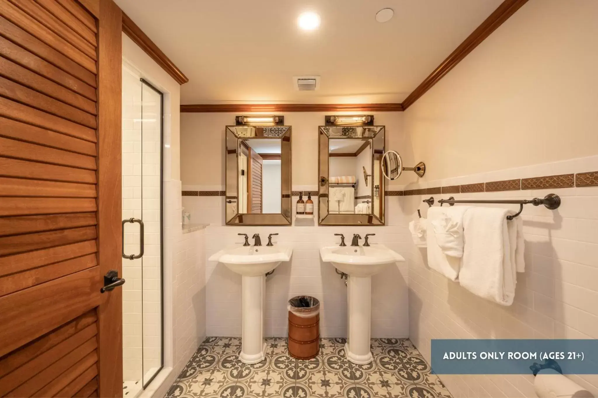 Bathroom in Grassy Flats Resort & Beach Club