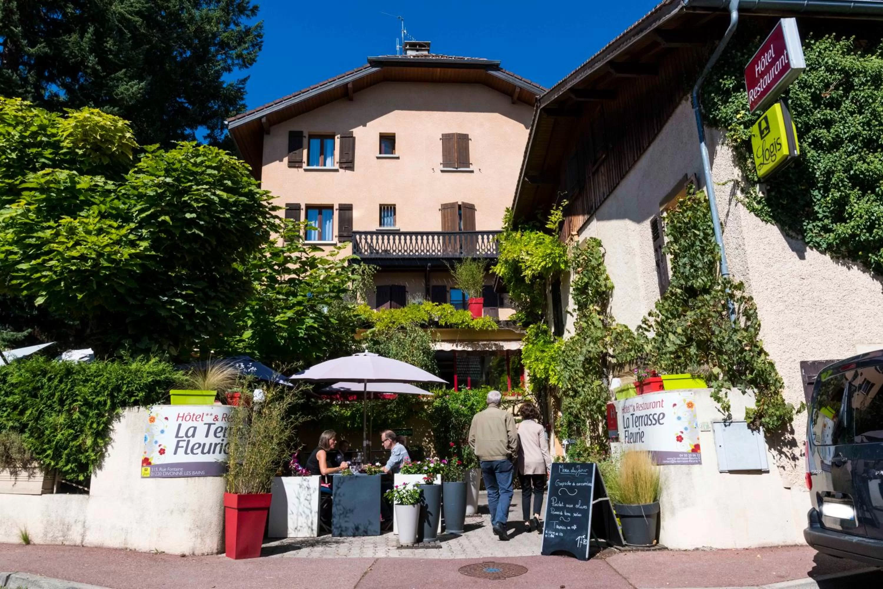 Property building in La Terrasse Fleurie, Logis, Hôtel et Restaurant