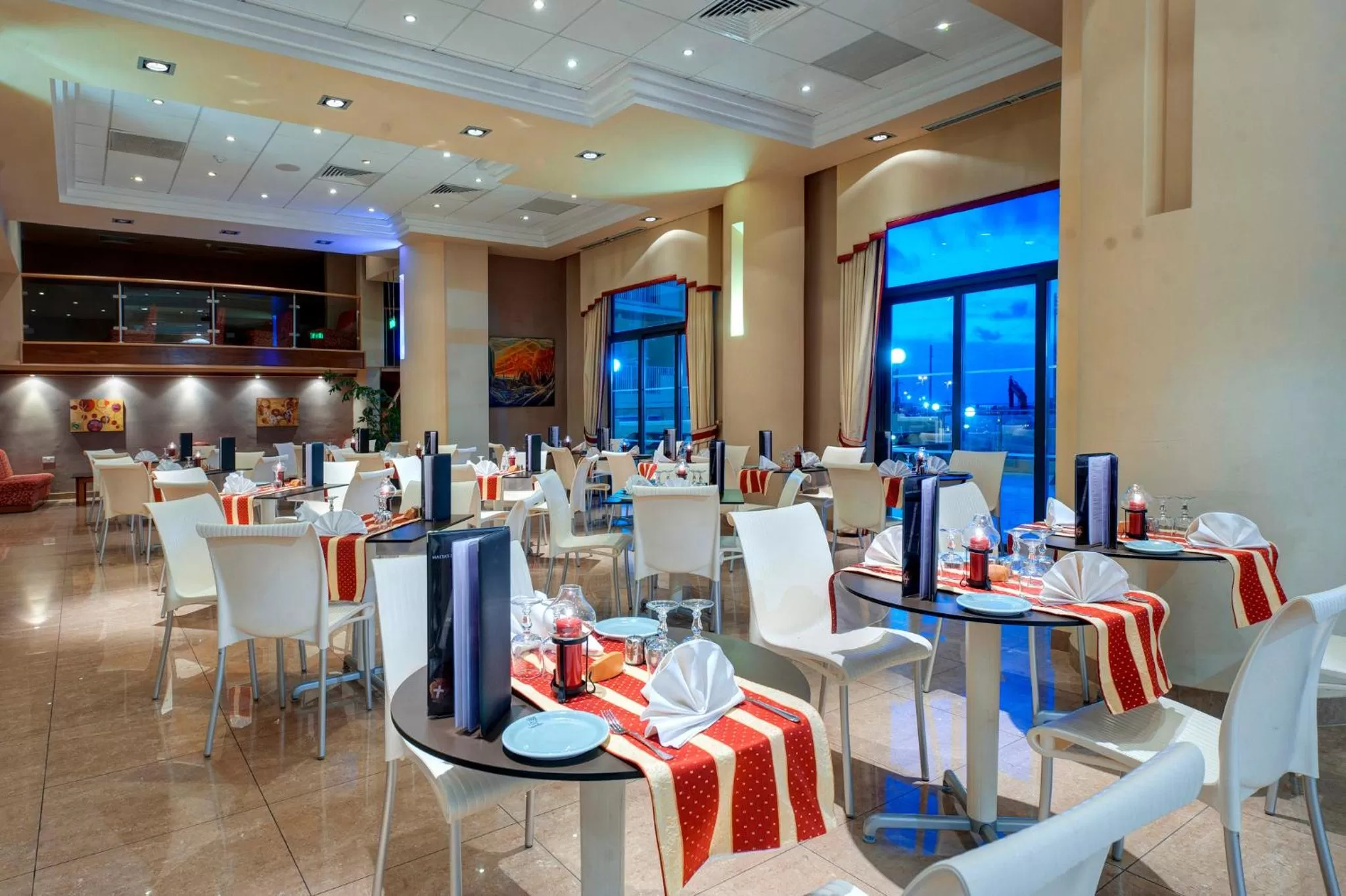 Restaurant/places to eat in Paradise Bay Resort