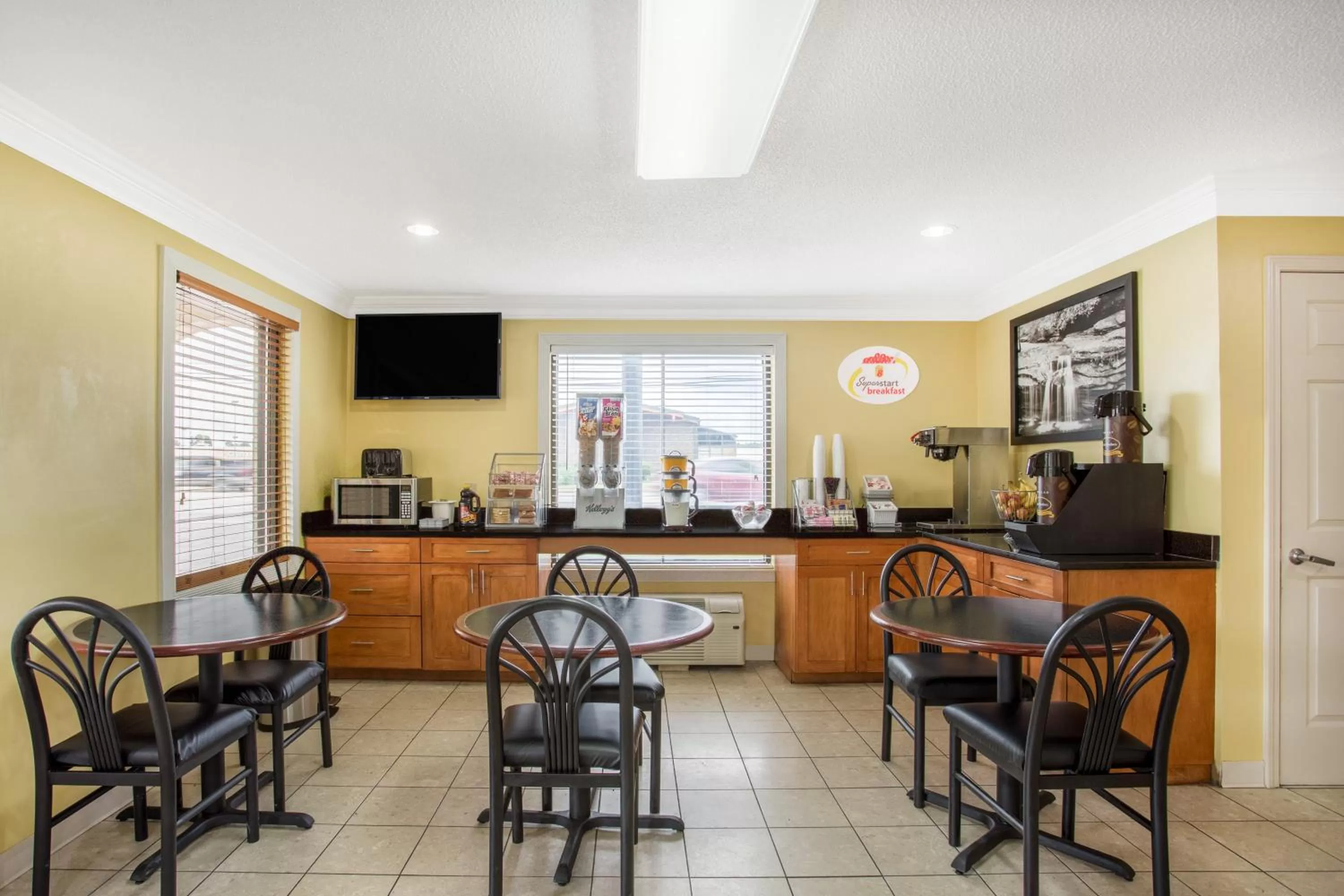 Super 8 by Wyndham Sumter