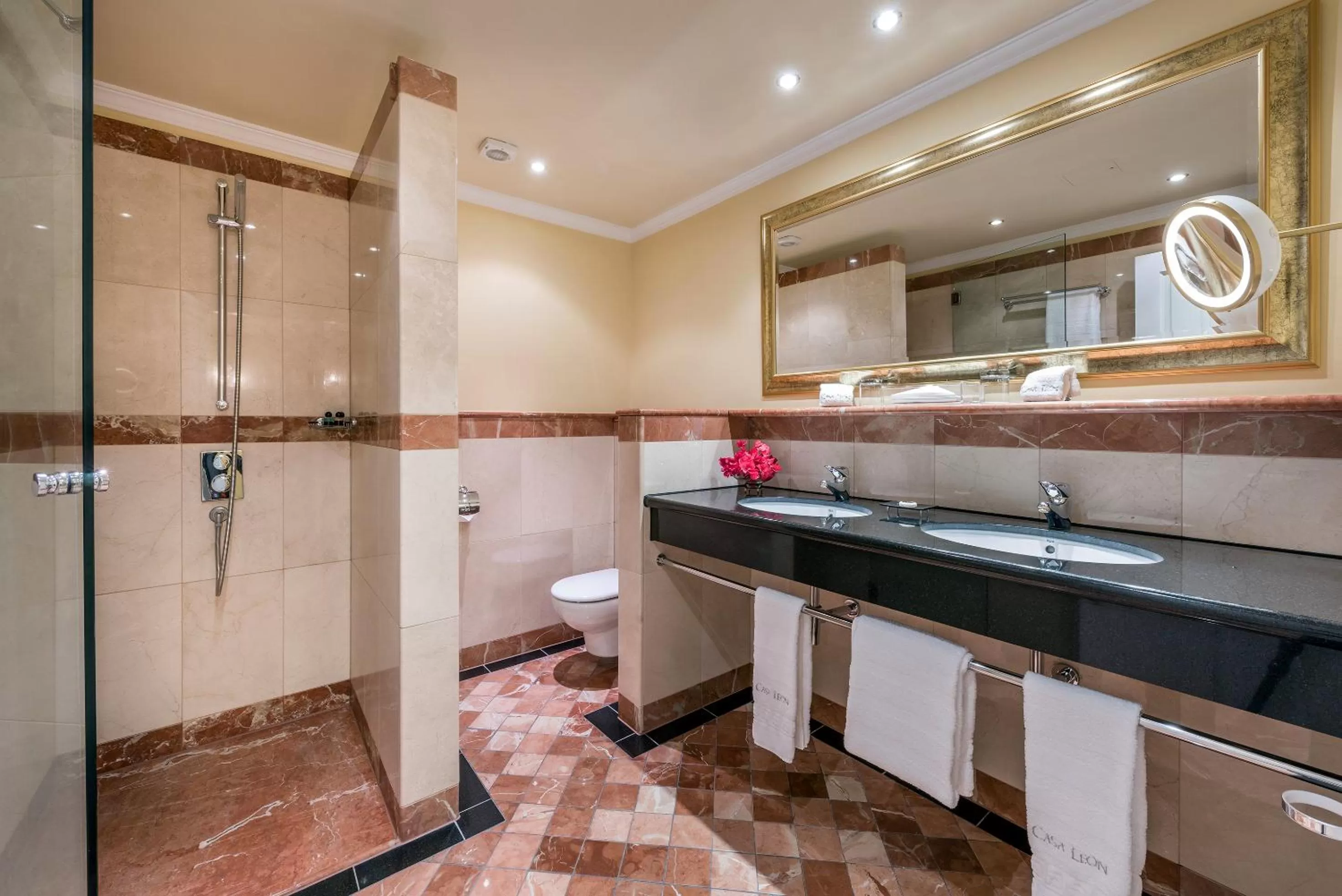 Decorative detail in Casa León Royal Retreat