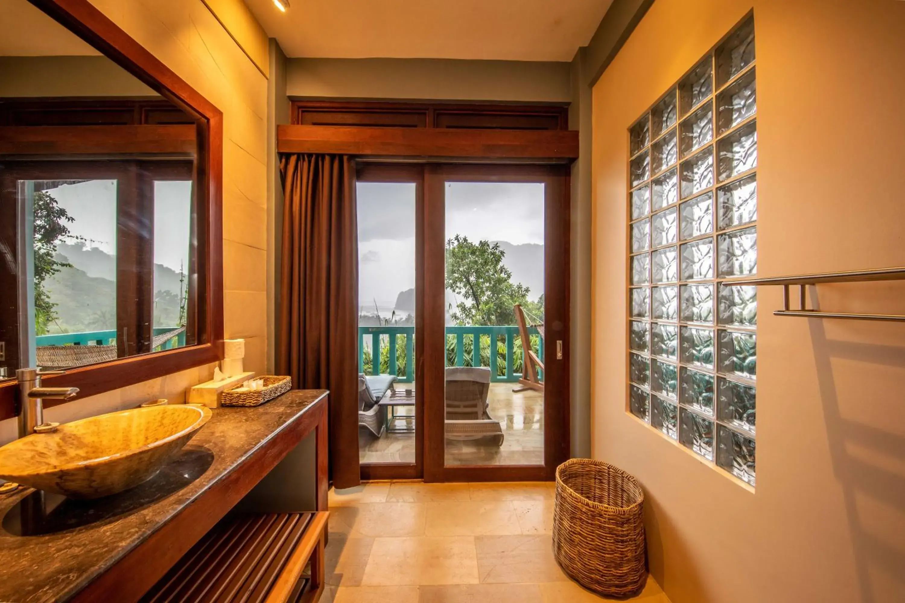 towels, Bathroom in Karuna El Nido Villas