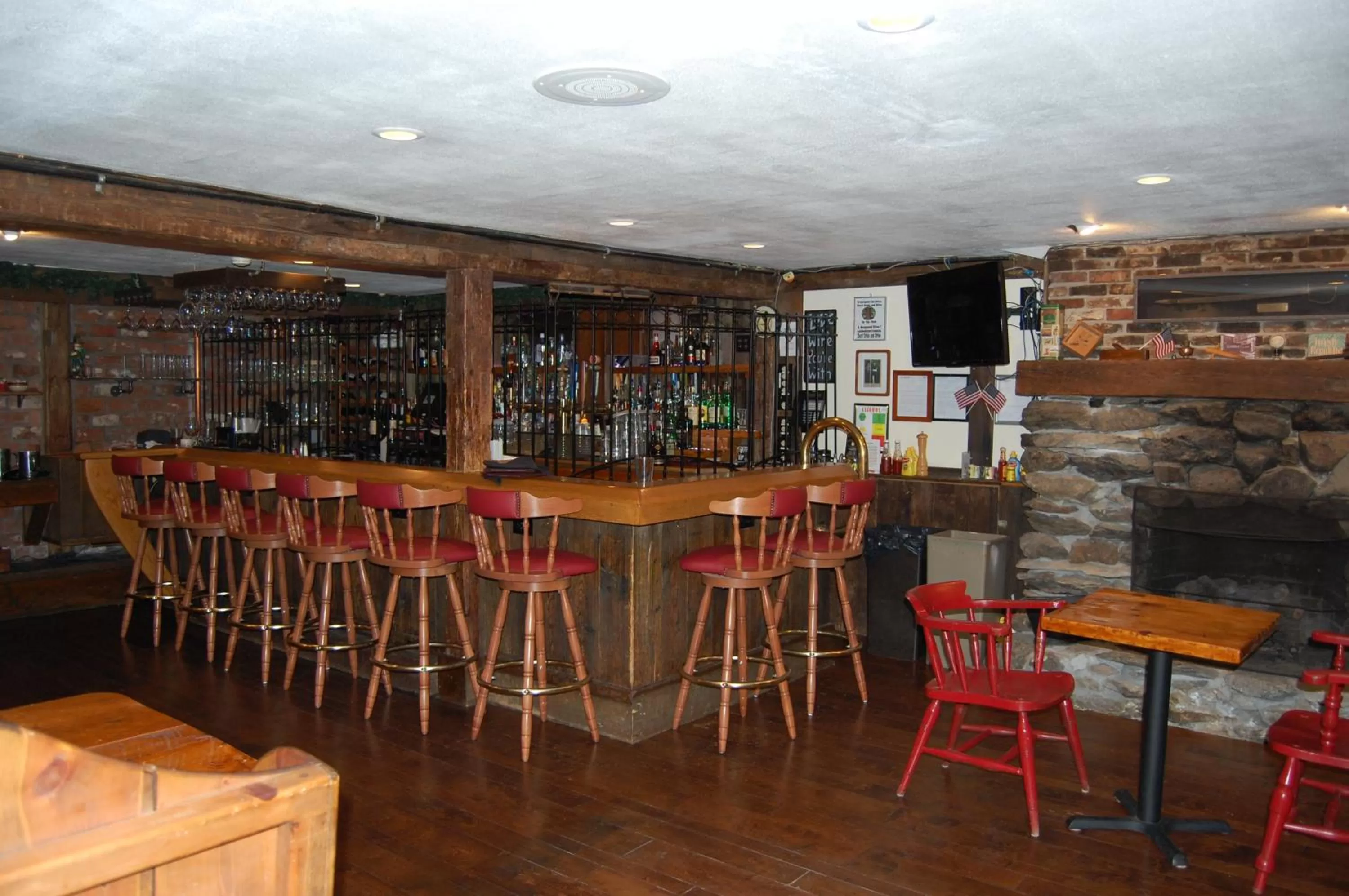 Restaurant/places to eat in Summit Lodge