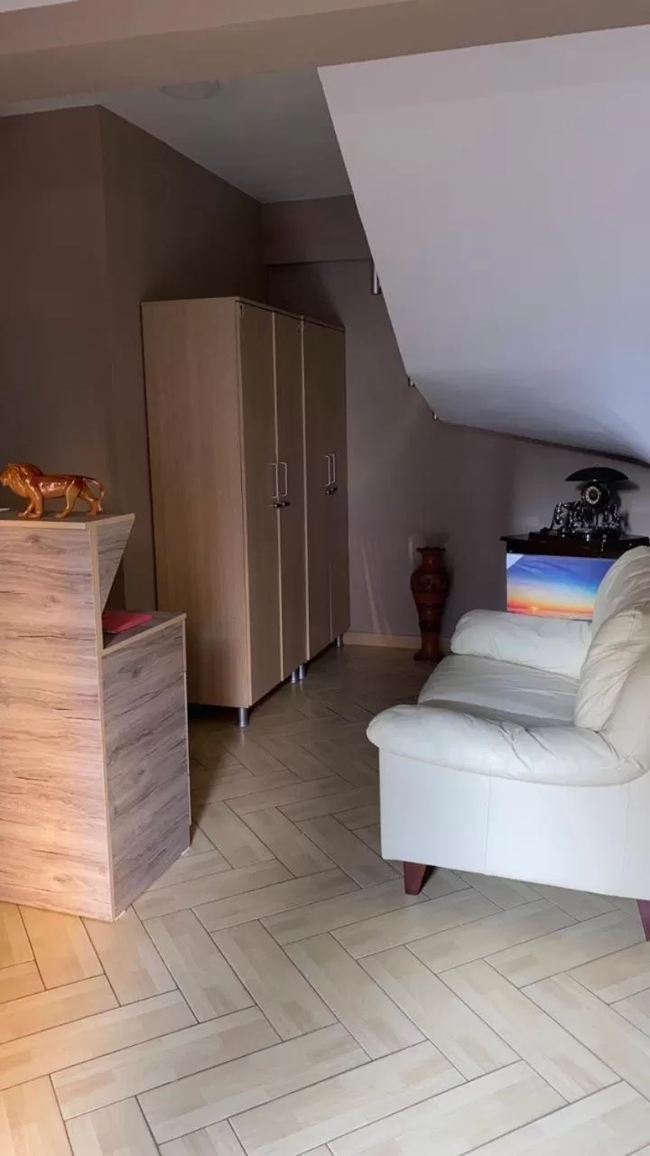 Hotel Durres Vila 53