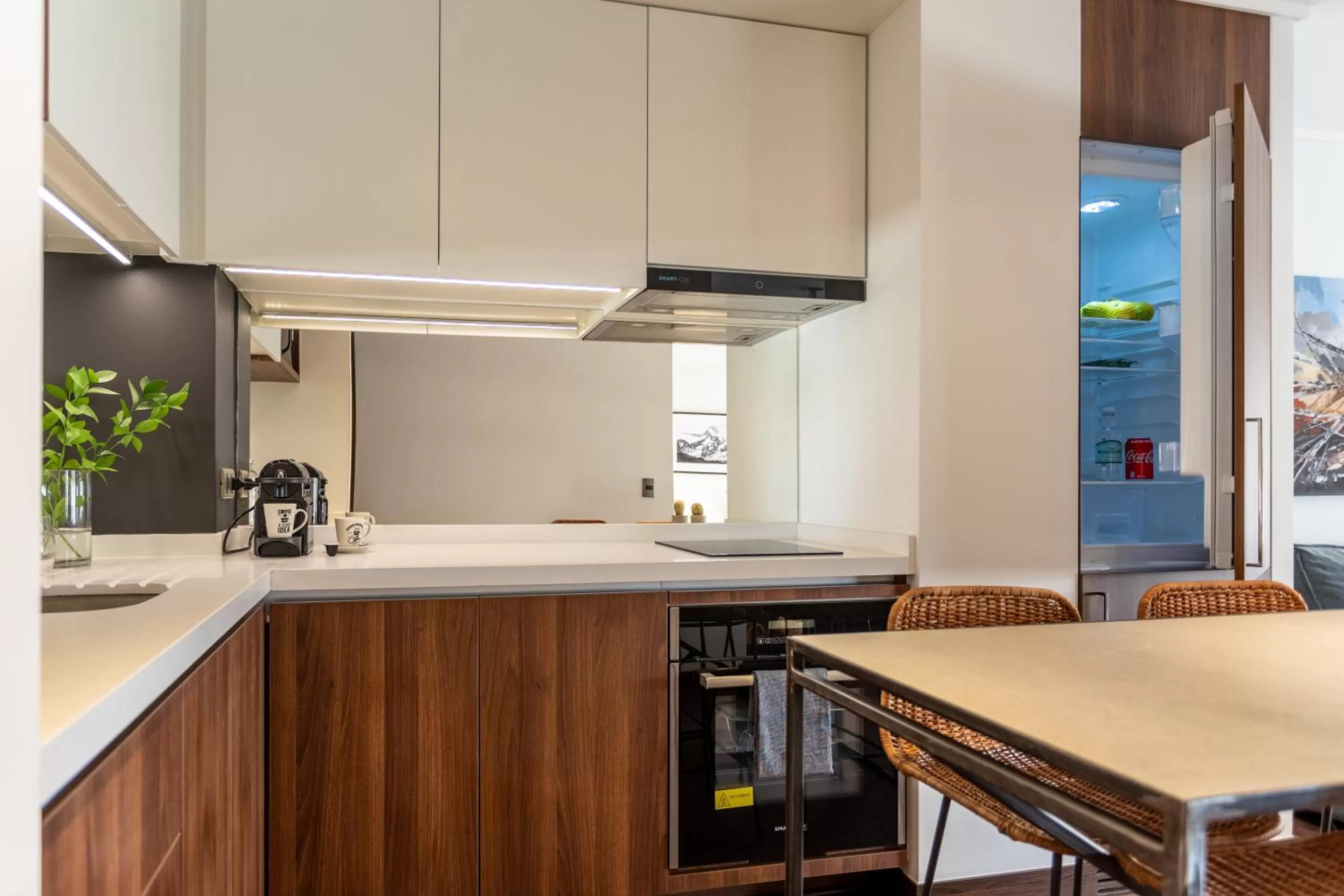 Coffee/tea facilities in The Place