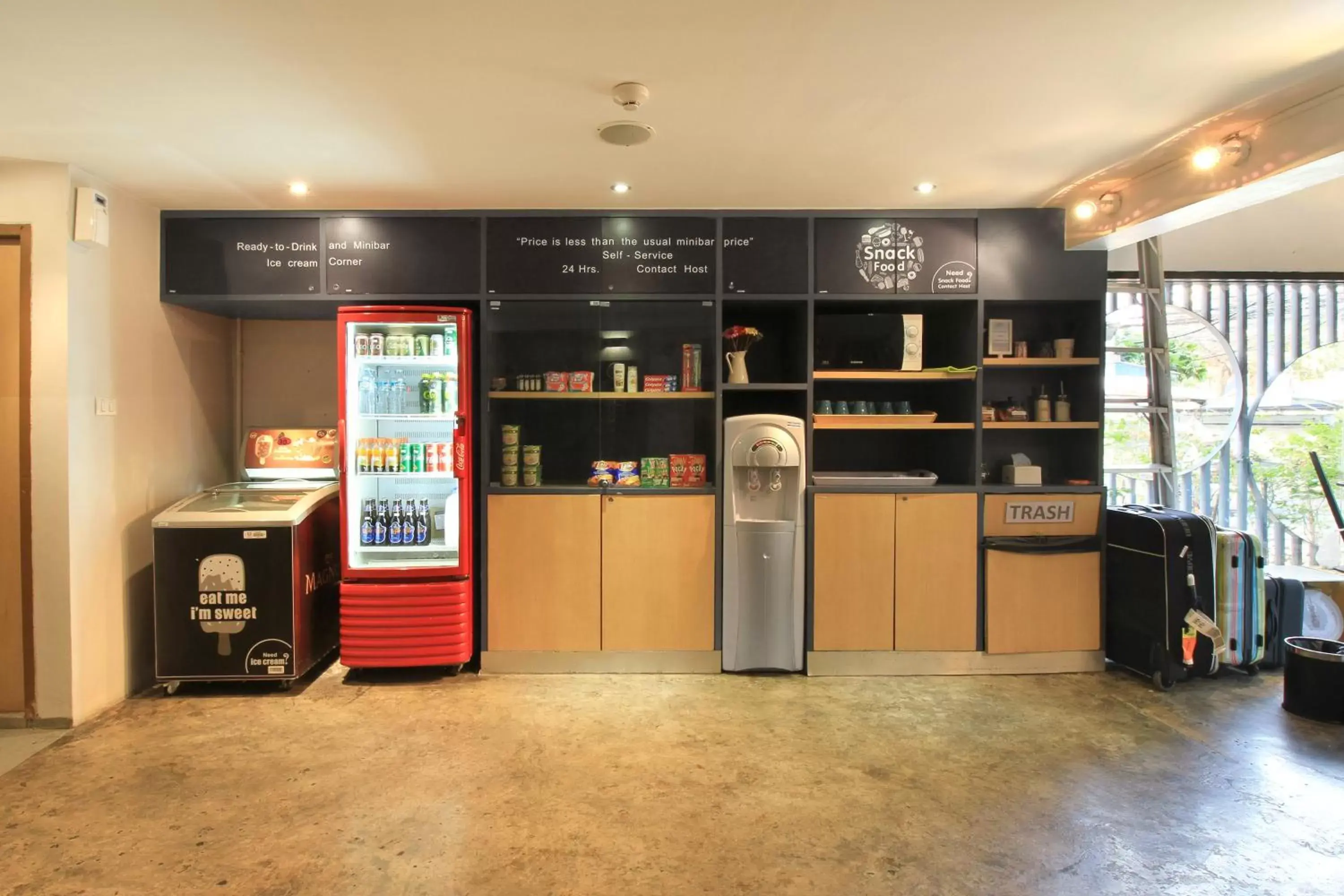 Coffee/tea facilities, Kitchen/Kitchenette in Mybed Sathorn Hotel