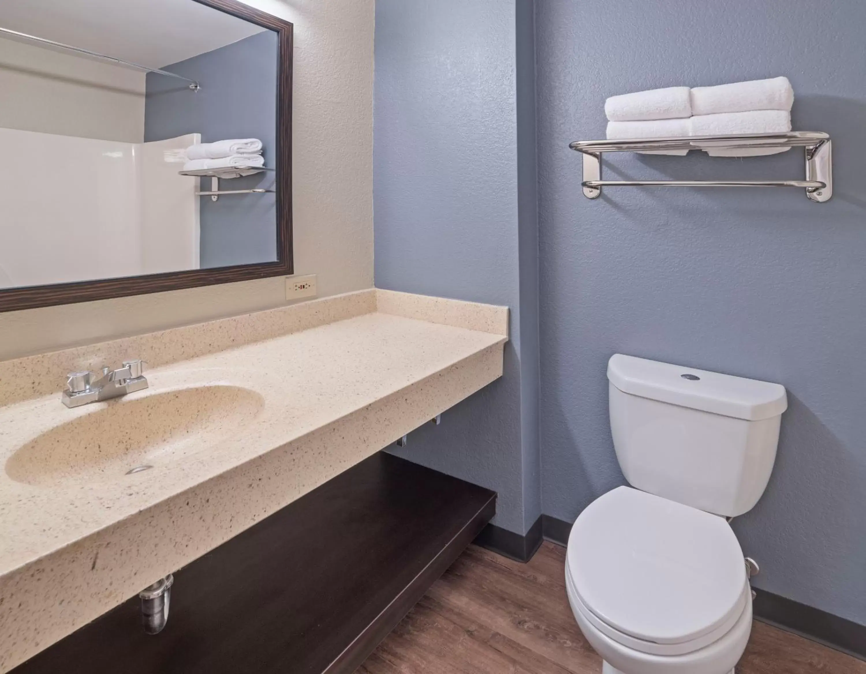 Bathroom in Extended Stay America Suites - Dallas - Lewisville