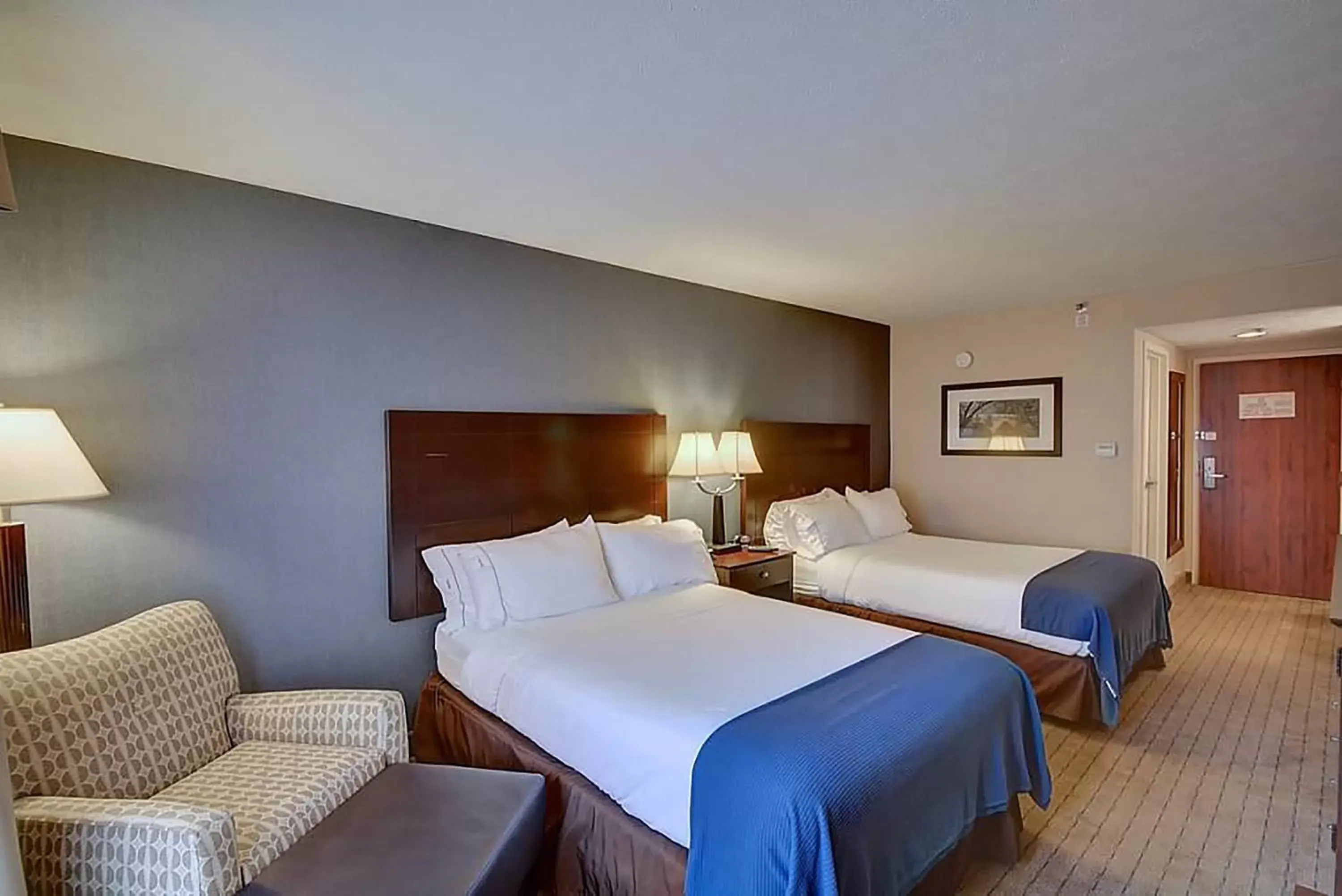 Photo of the whole room, Bed in Holiday Inn Express Keene, an IHG Hotel