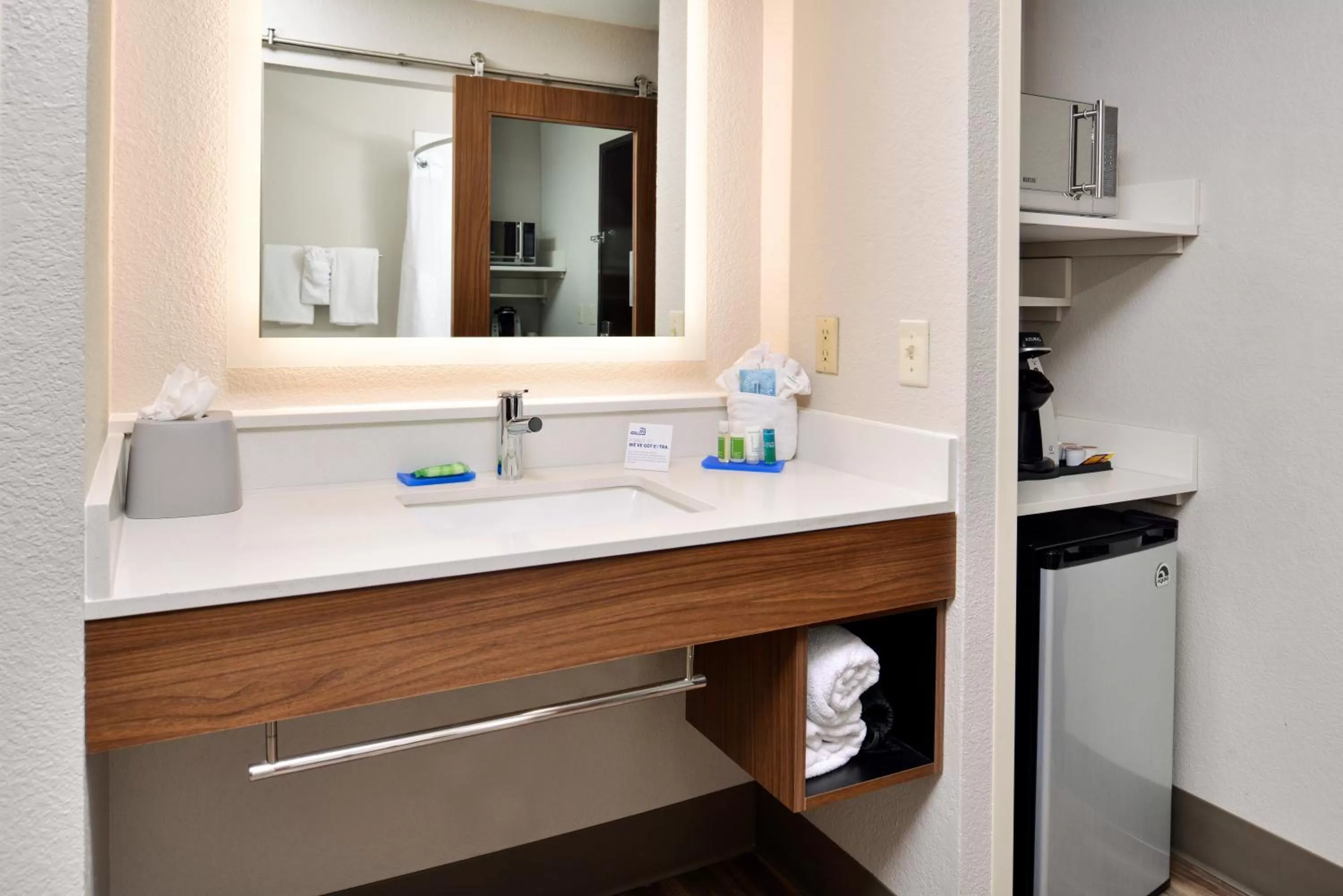 Bathroom in Holiday Inn Express Hotel & Suites North Kansas City by IHG
