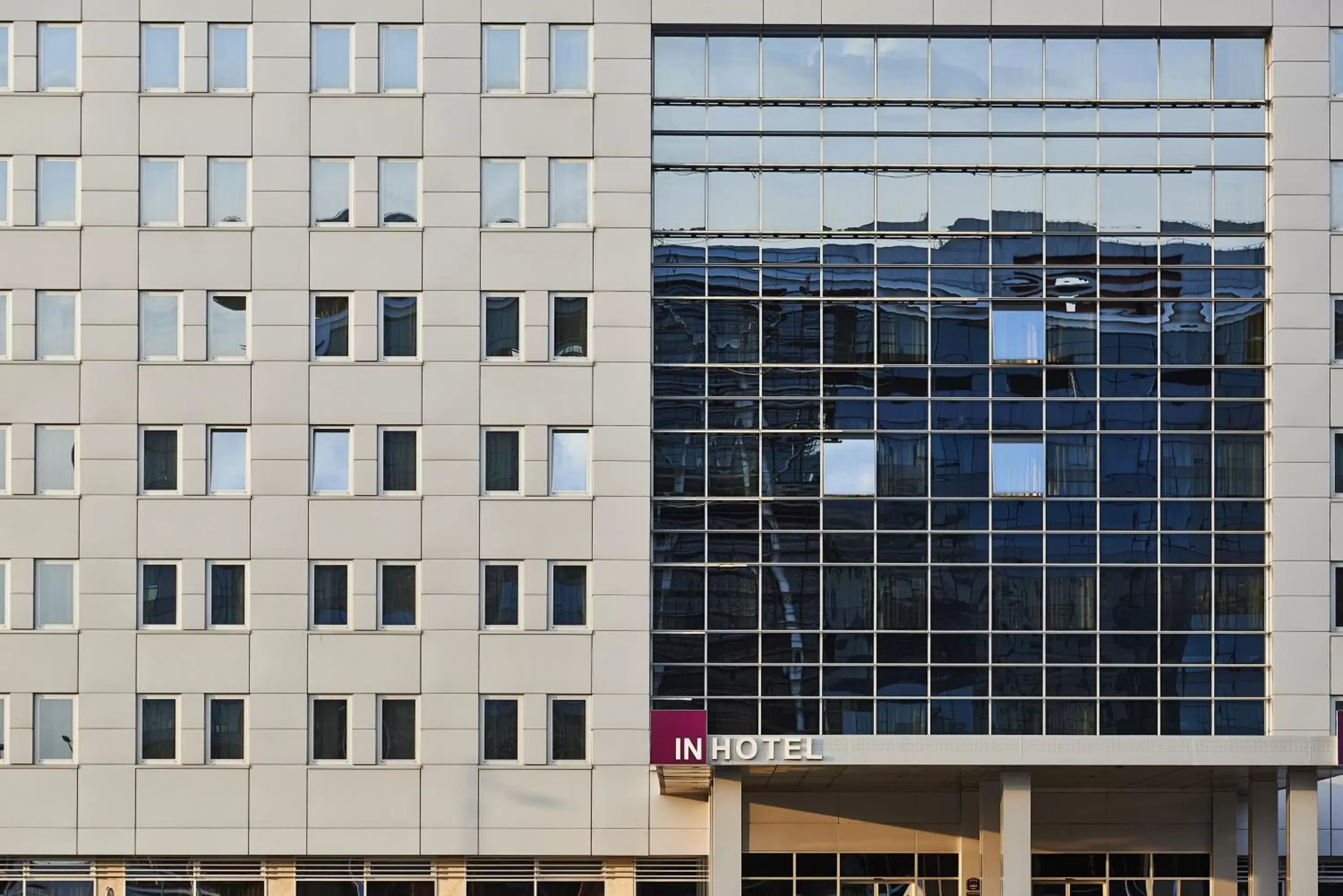 Facade/entrance in IN Hotel Beograd Facade/entrance in IN Hotel Beograd