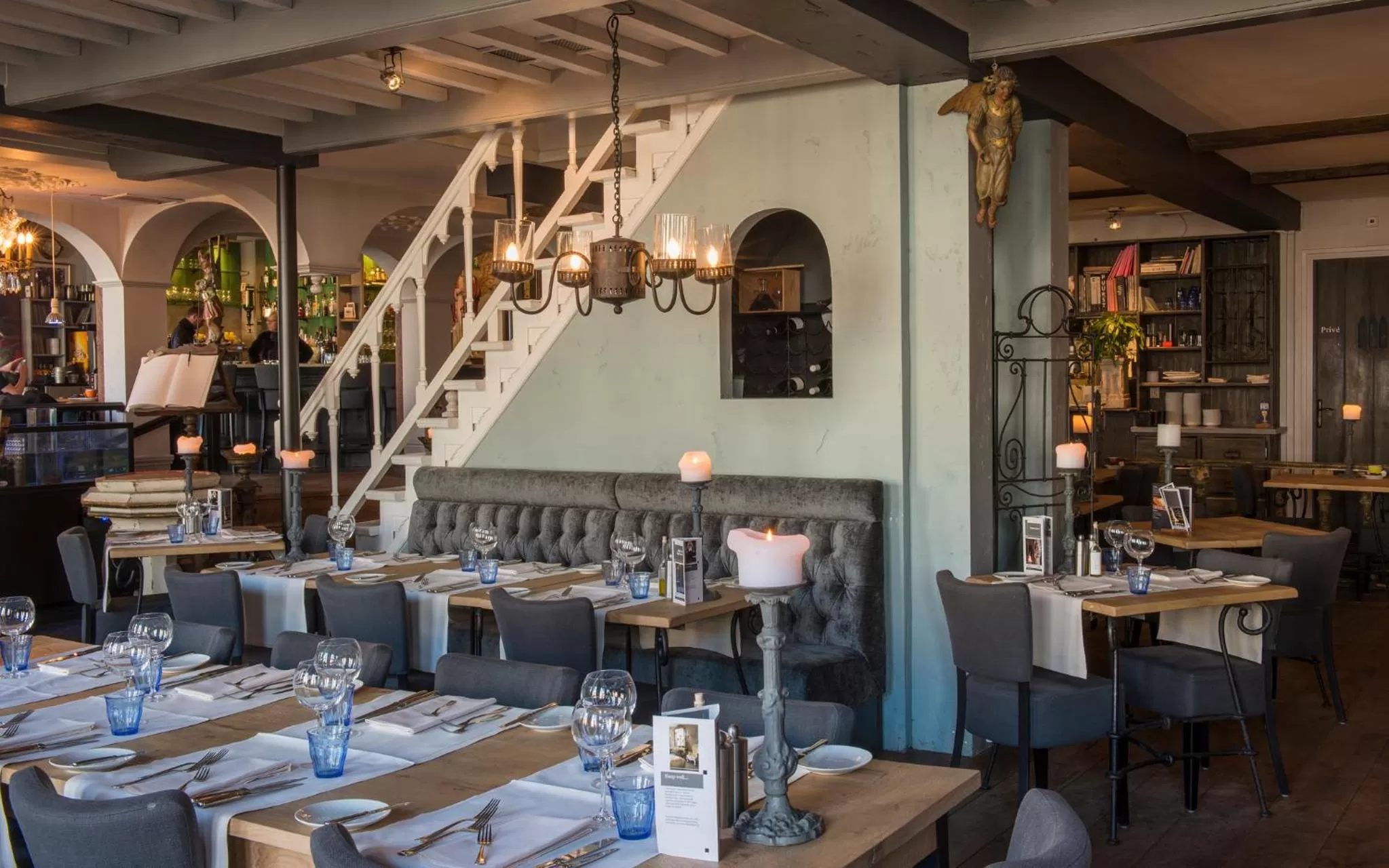 Restaurant/places to eat in l'Auberge Damhotel