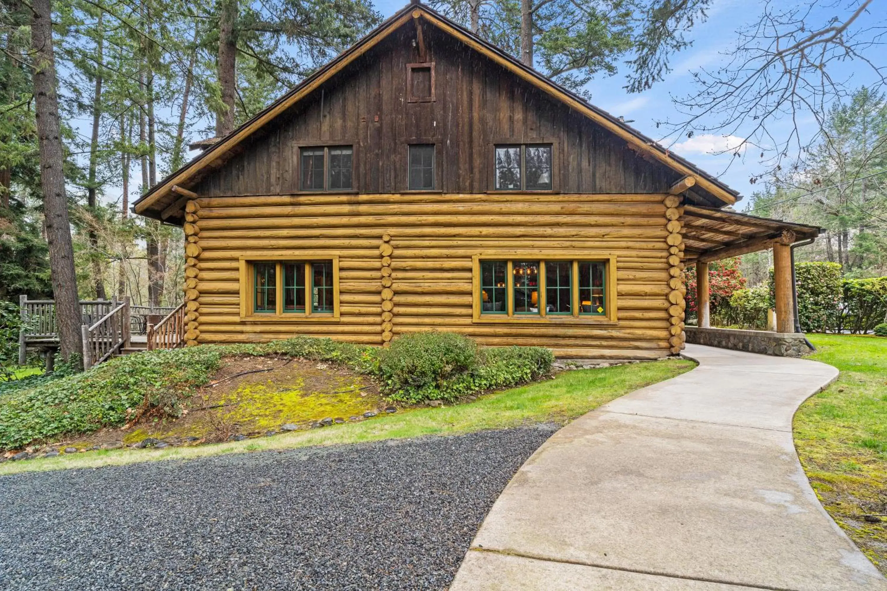 Property Building in Weasku Inn