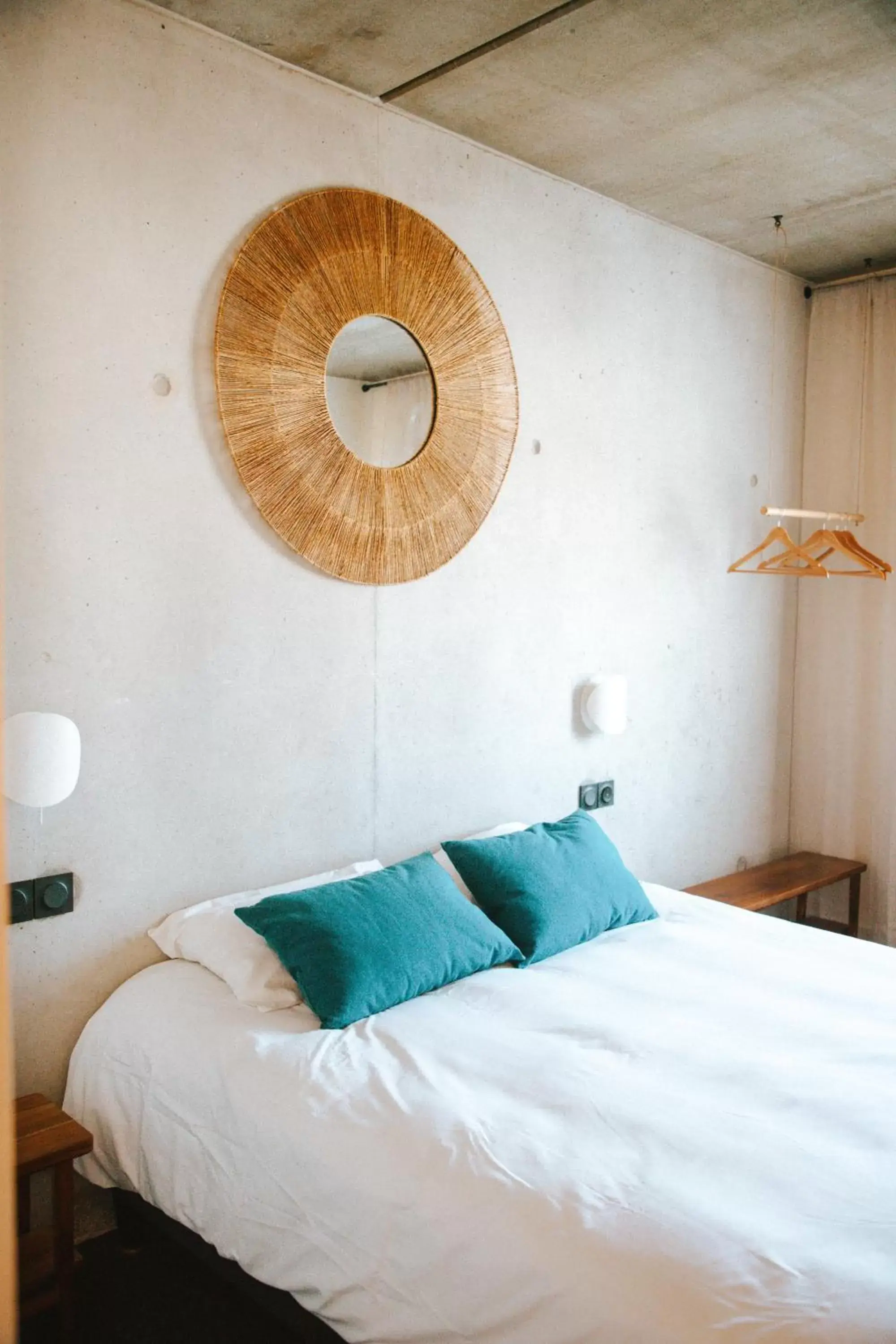 Bedroom, Bed in The Originals City, Hôtel Theo Limoges