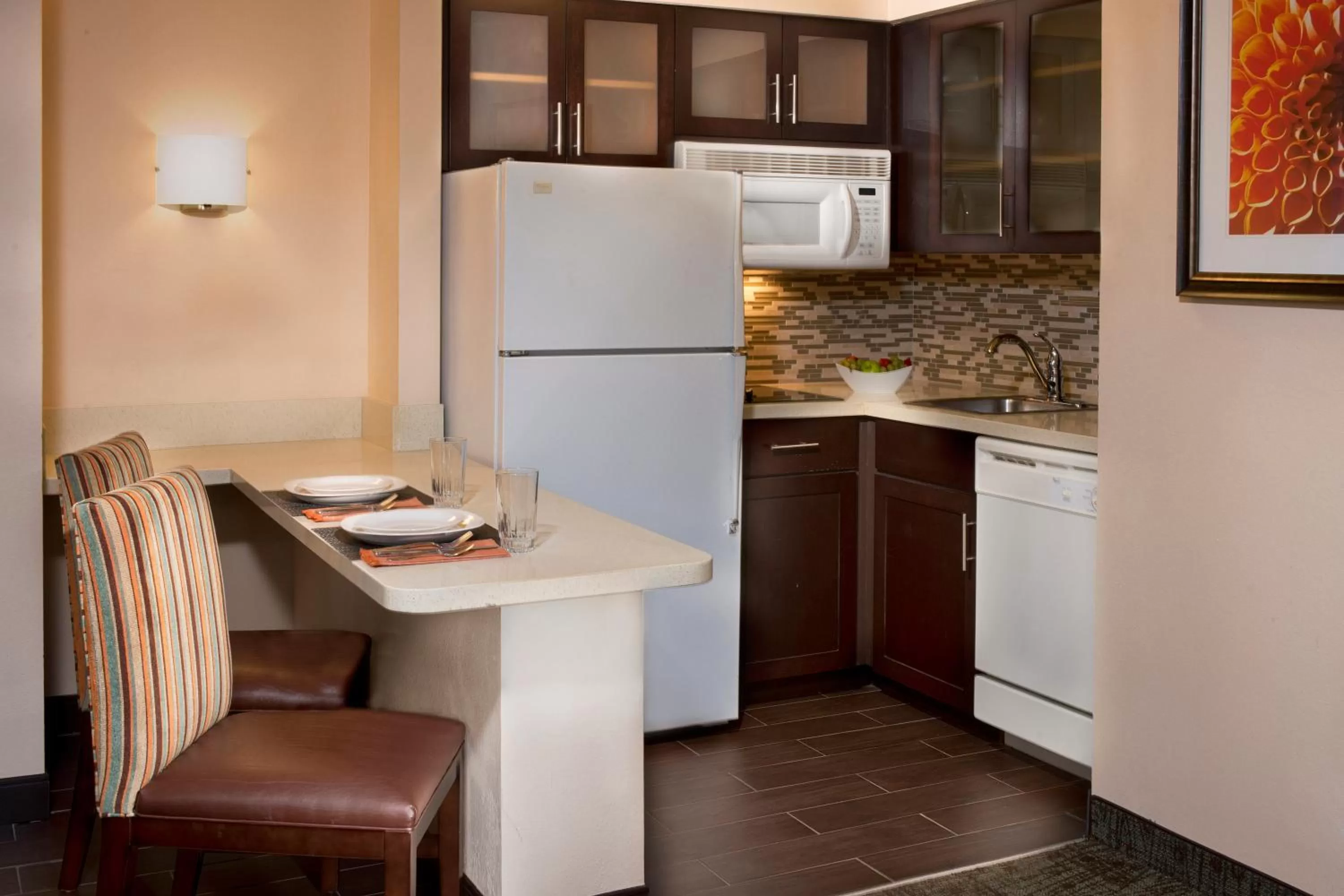 Kitchen or kitchenette in Staybridge Suites Myrtle Beach-Fantasy Harbour by IHG