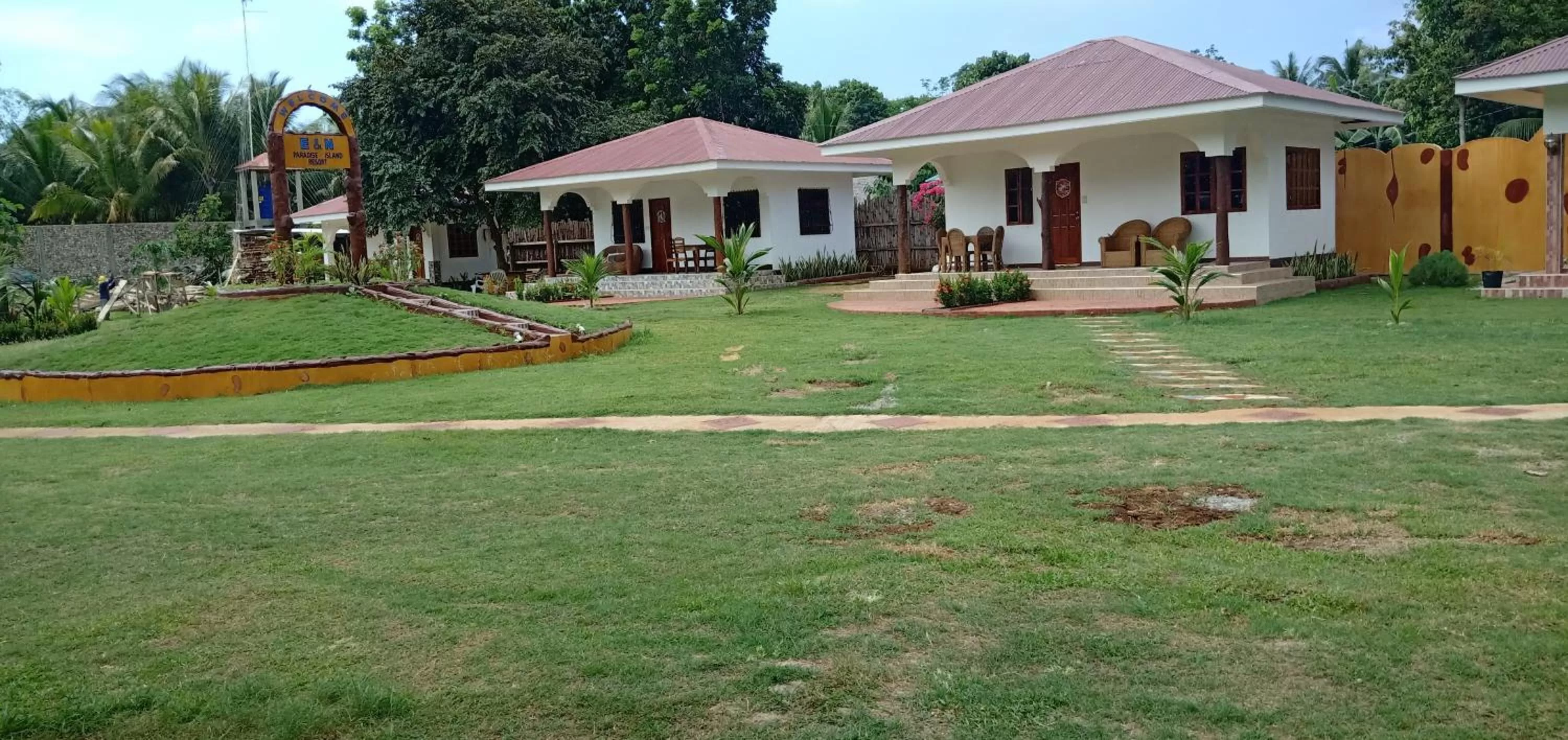 Balcony/Terrace, Property Building in E&N Paradise Island Resort