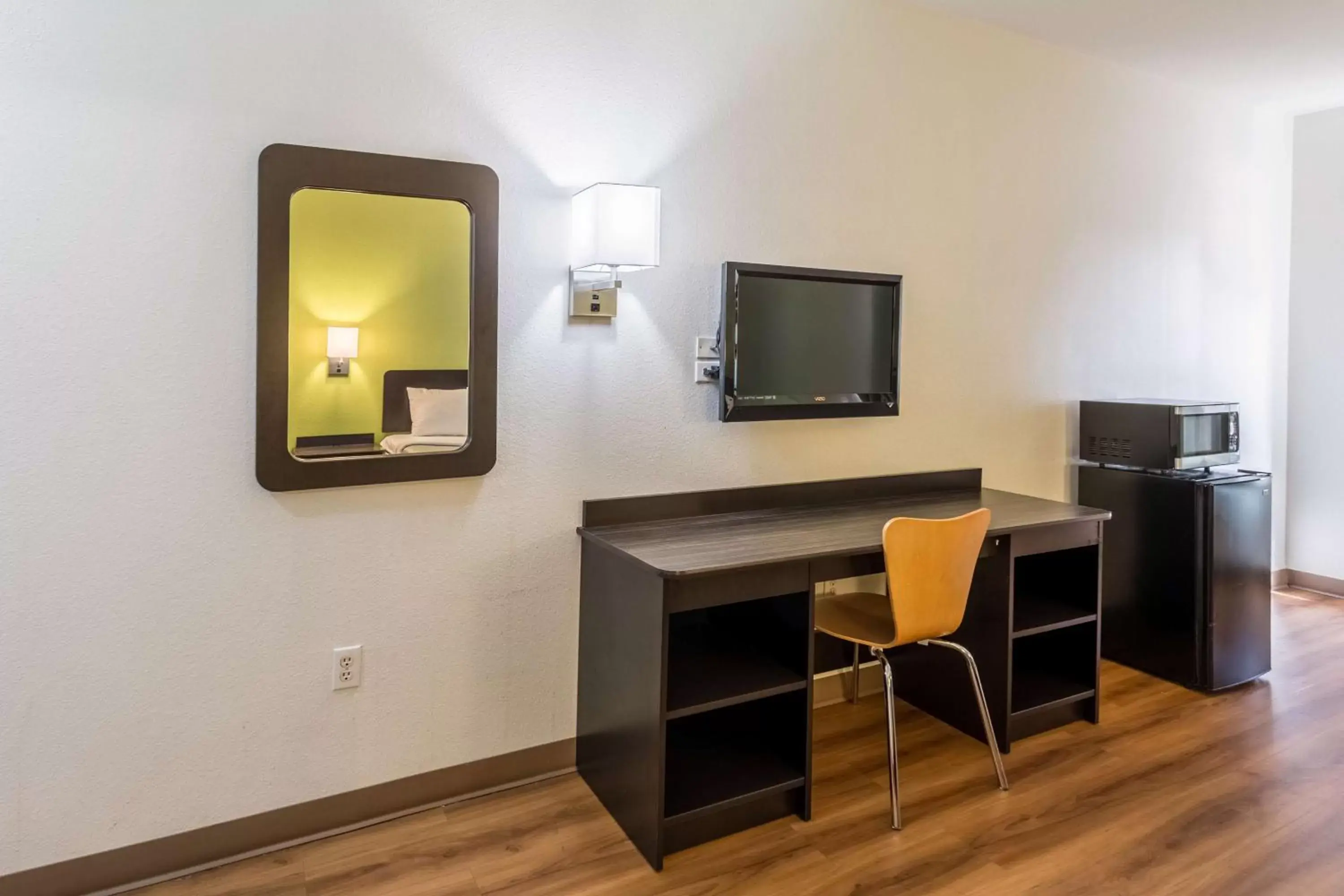 Photo of the whole room, TV/Entertainment Center in Motel 6-North Richland Hills, TX - NE Fort Worth