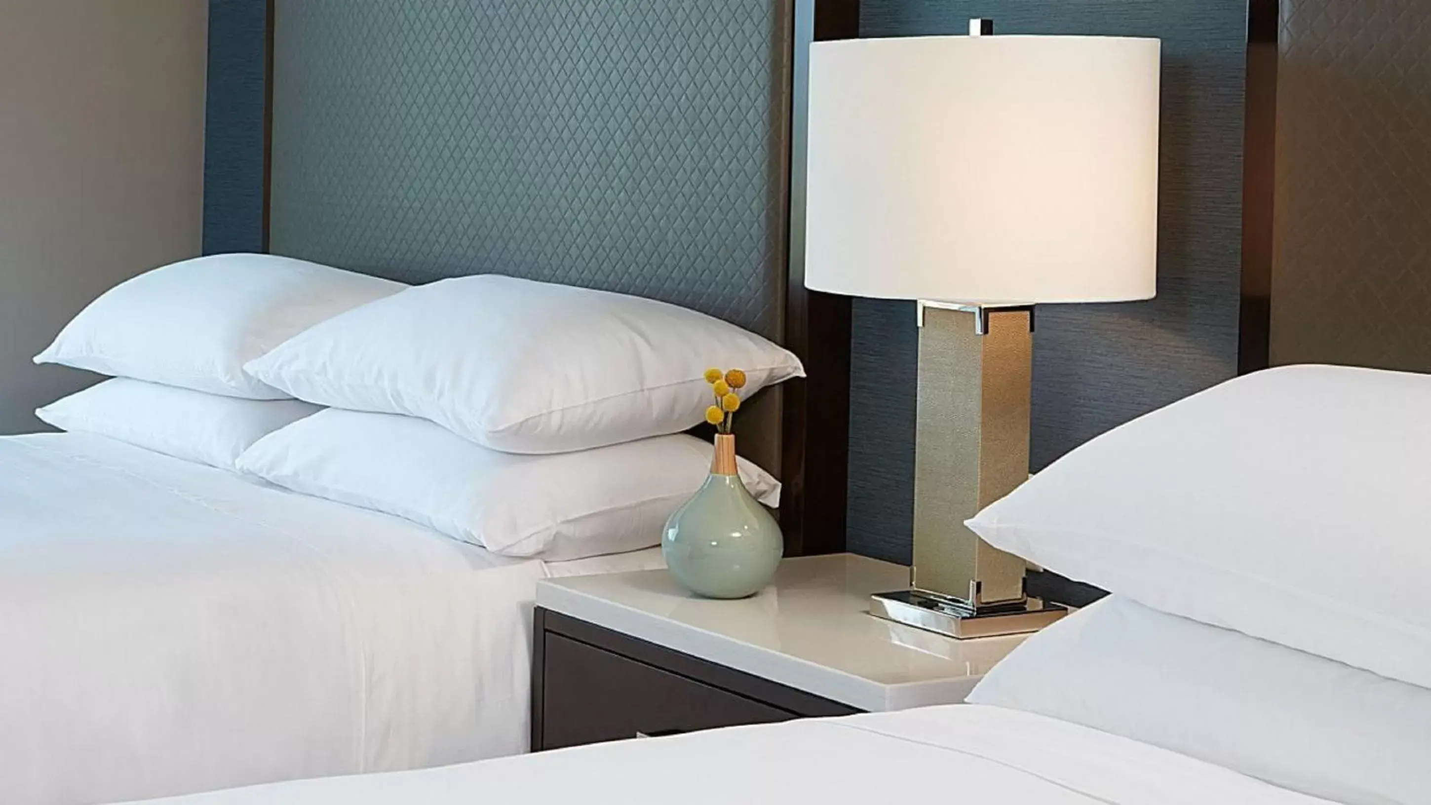 Bed in Hyatt Regency Atlanta Perimeter at Villa Christina Bed in Hyatt Regency Atlanta Perimeter at Villa Christina