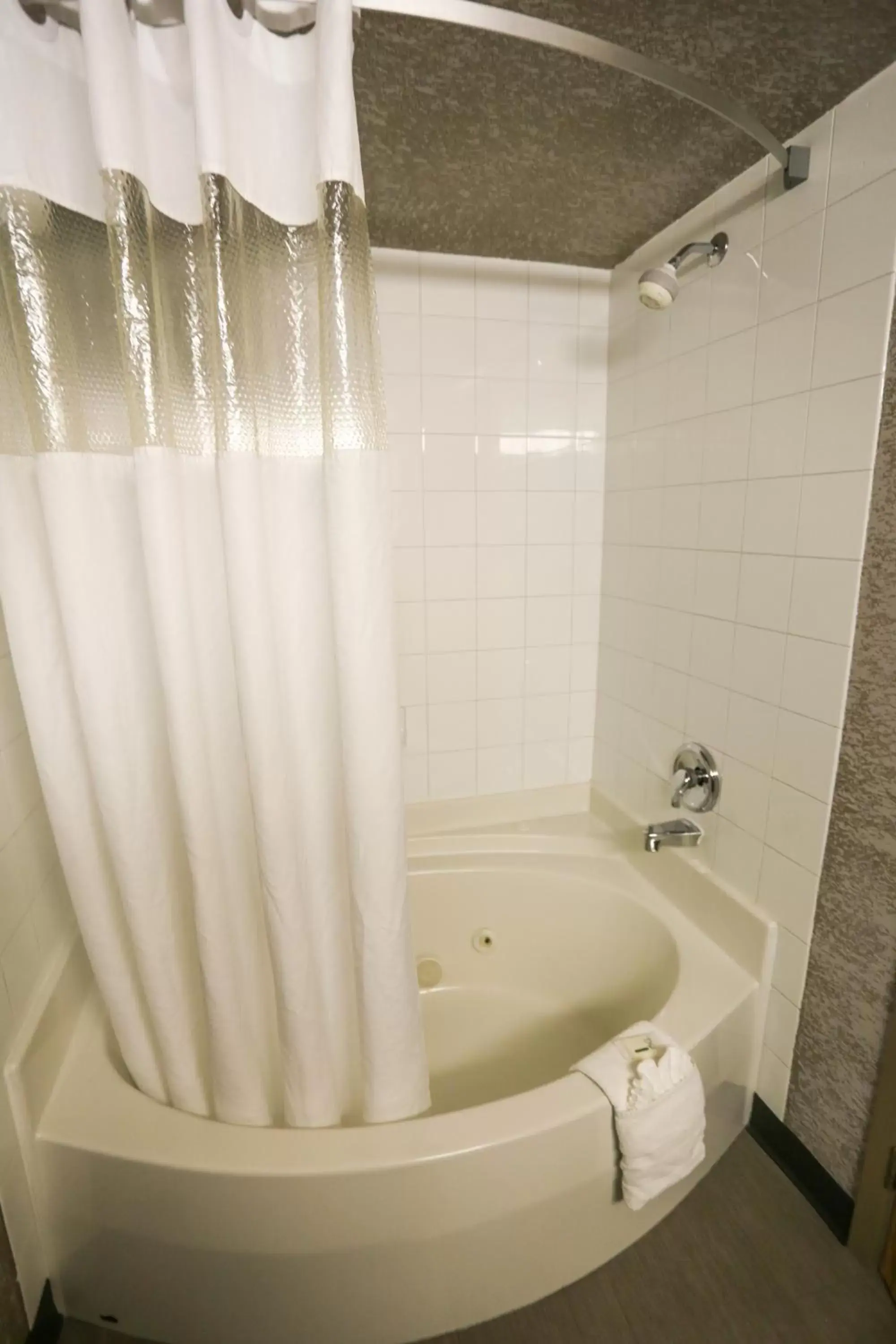 Bathroom in Days Inn by Wyndham Calgary Airport Bathroom in Days Inn by Wyndham Calgary Airport