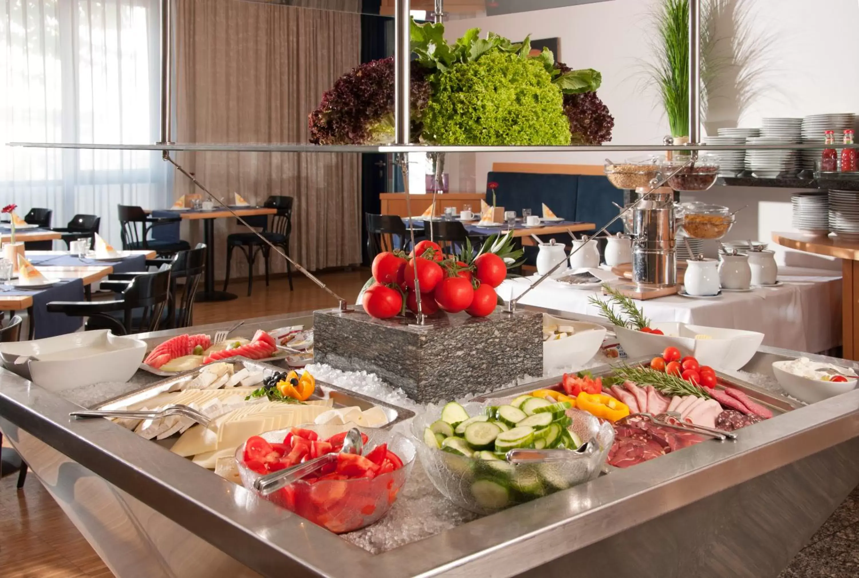 Restaurant/places to eat, Food in SEEhotel Friedrichshafen