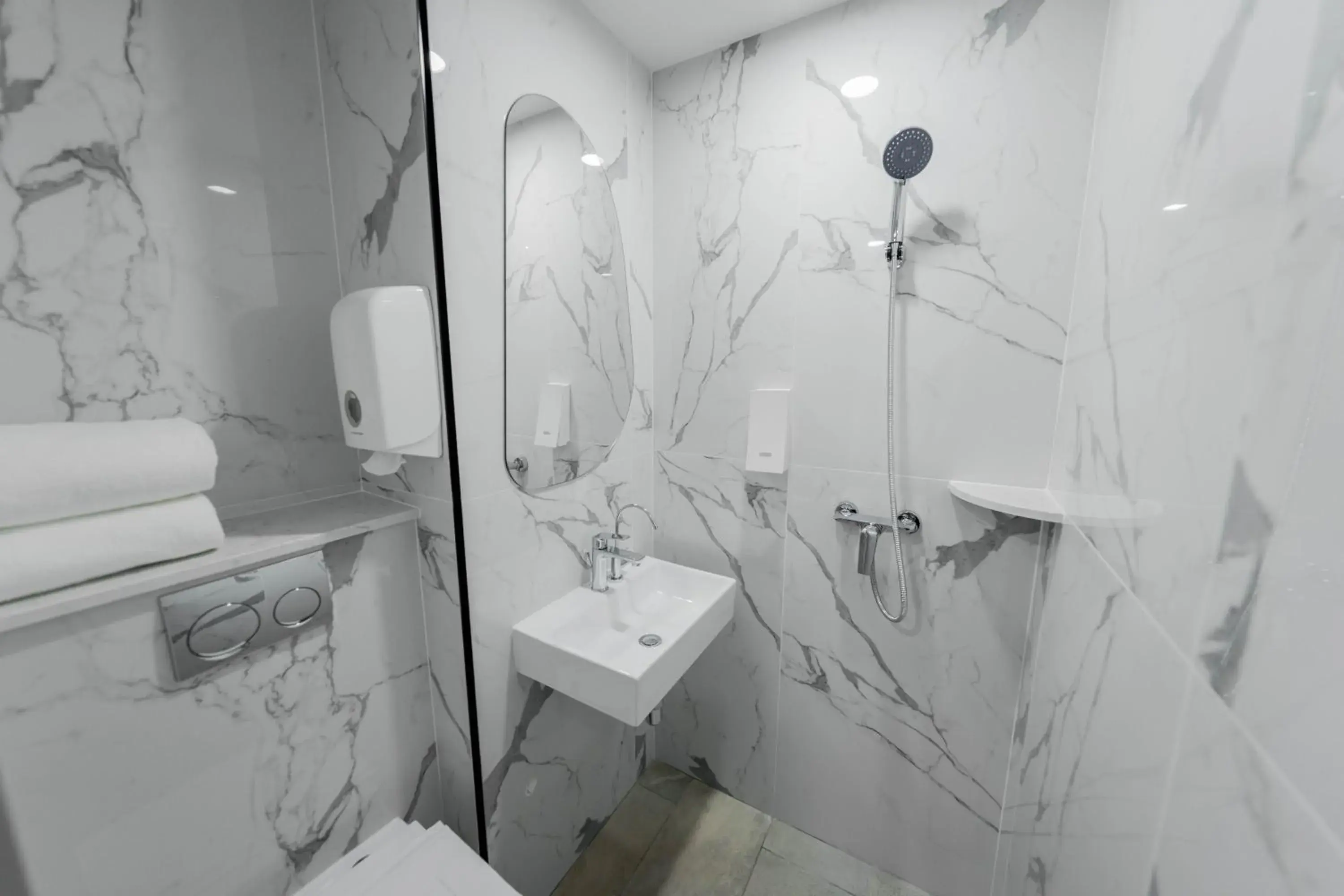 Shower, Bathroom in Hotel 81 Palace - NEWLY RENOVATED