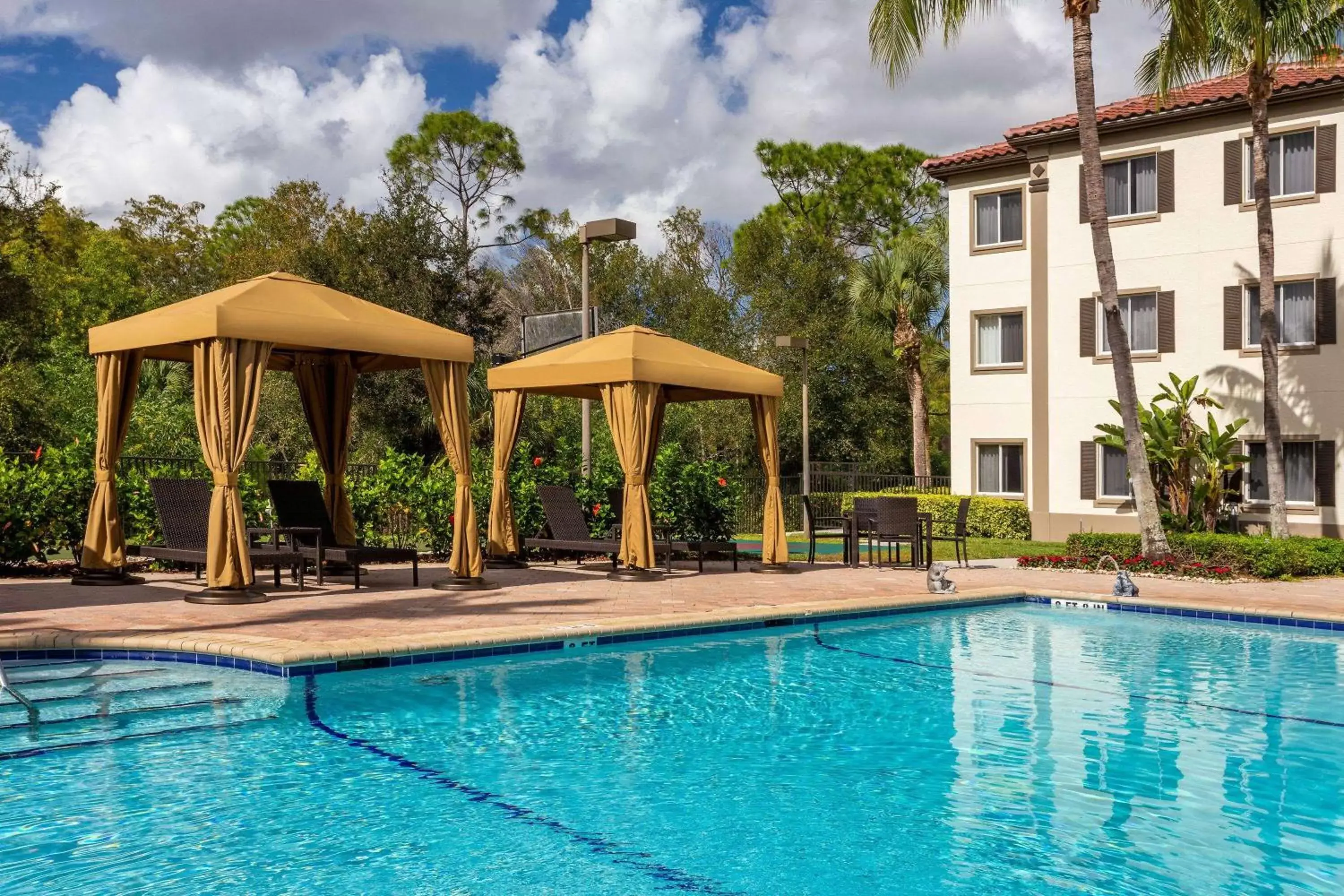 Pool view, Swimming Pool in Hawthorn Suites by Wyndham Naples