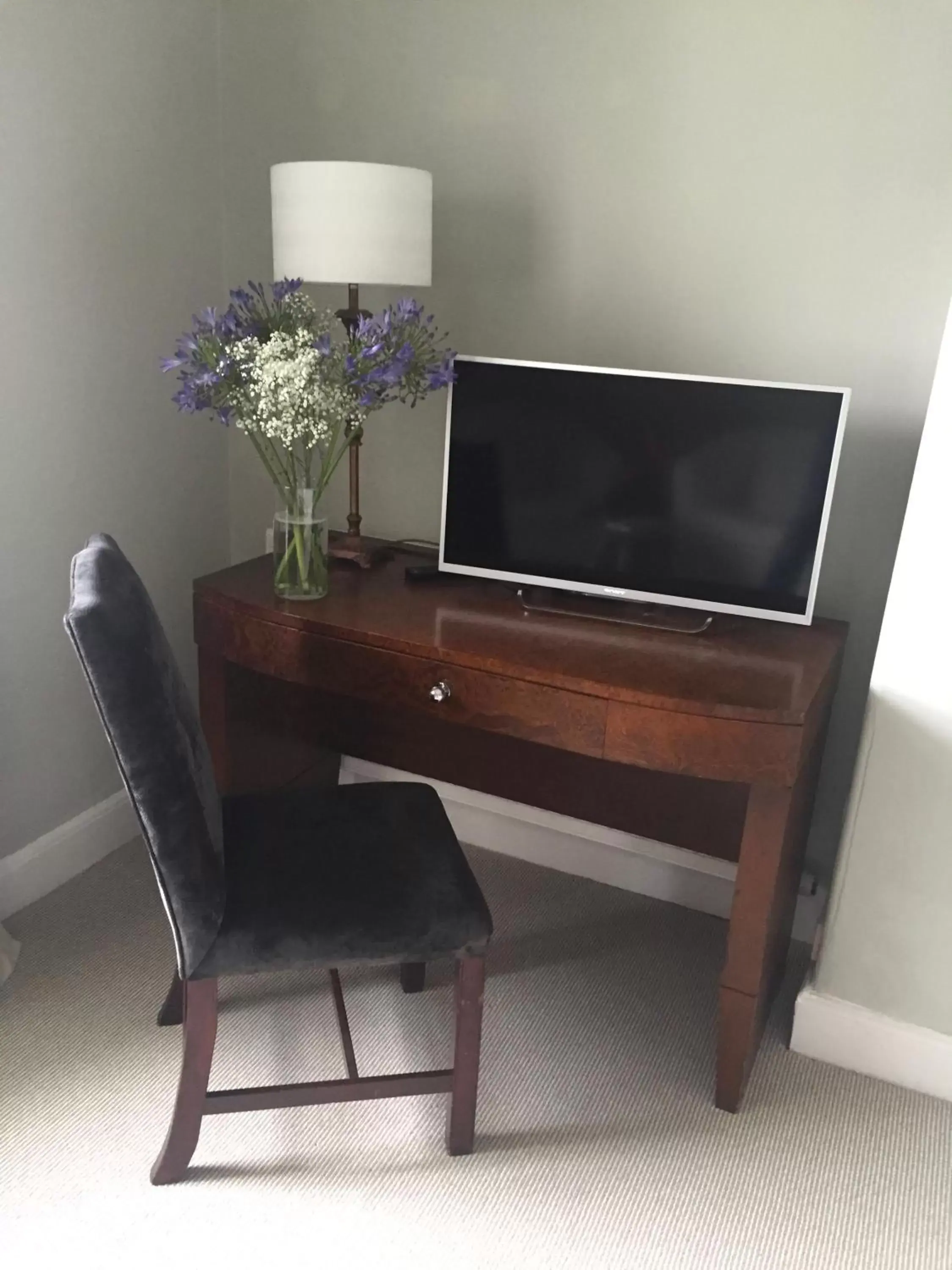 TV/Entertainment Center in Black Bull Gartmore