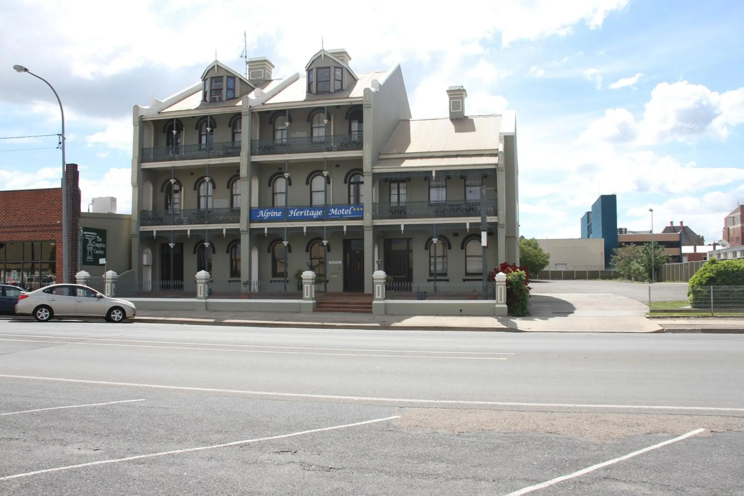 Property Building in Alpine Heritage Motel