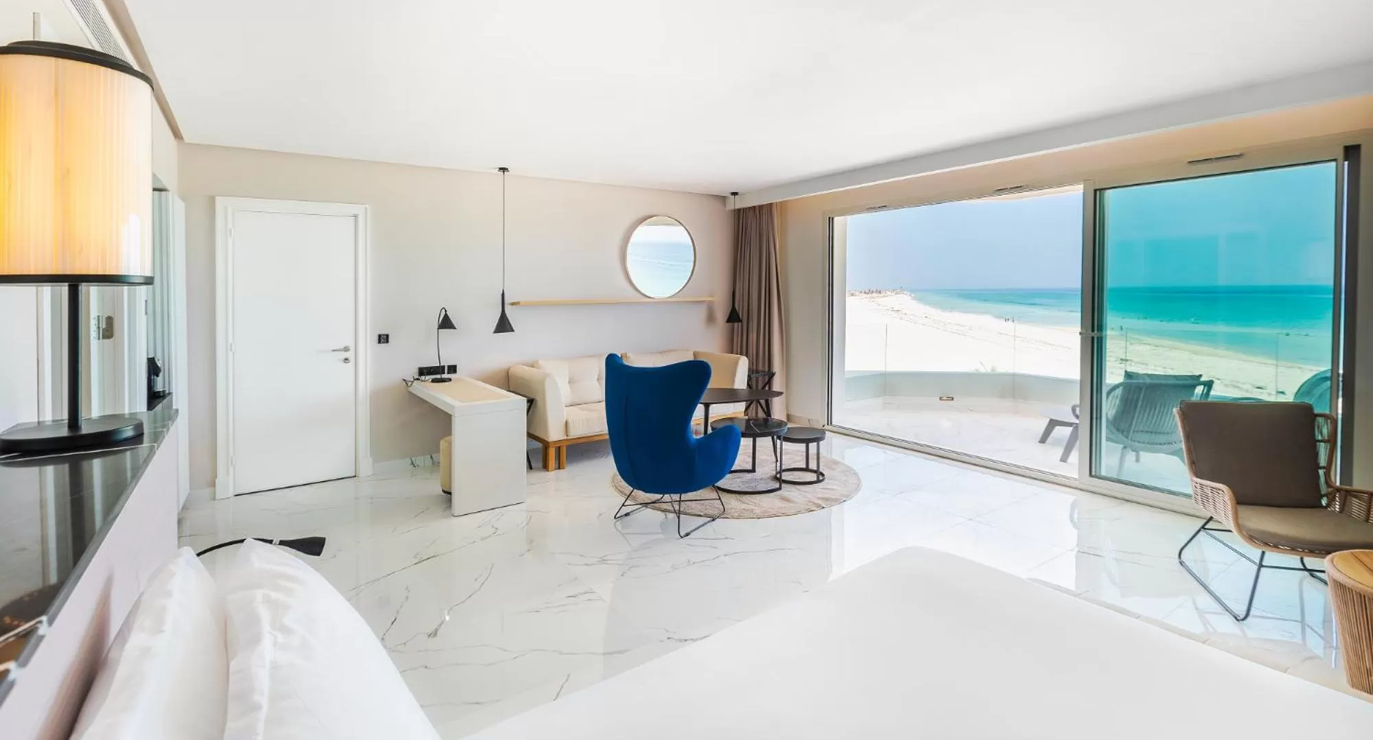 Sea view, Bed in Radisson Blu Palace Resort & Thalasso, Djerba