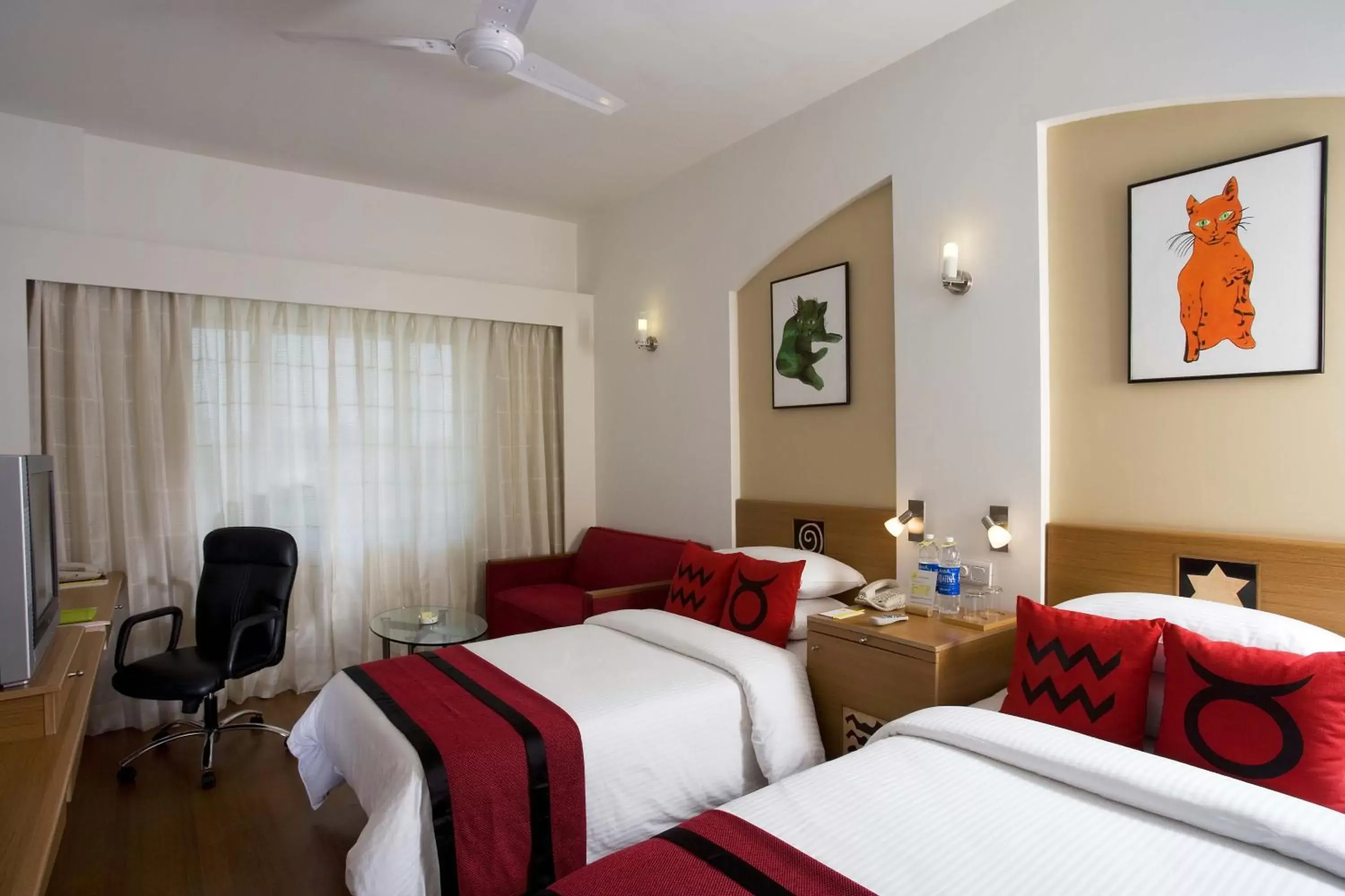 Photo of the whole room, Bed in Lemon Tree Hotel Hinjewadi Pune