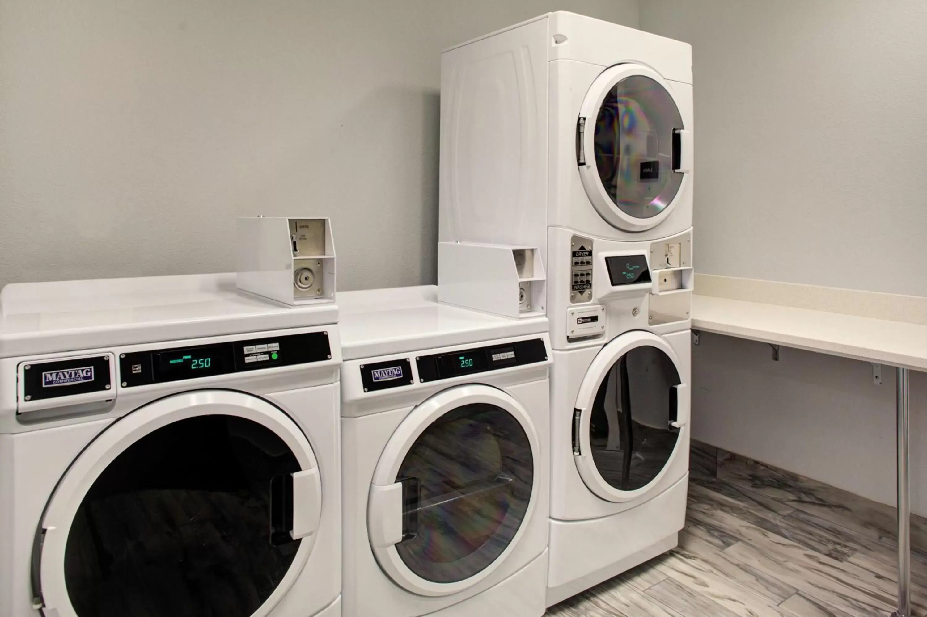 Property building in Hampton Inn Suites Flagstaff East Property building in Hampton Inn Suites Flagstaff East