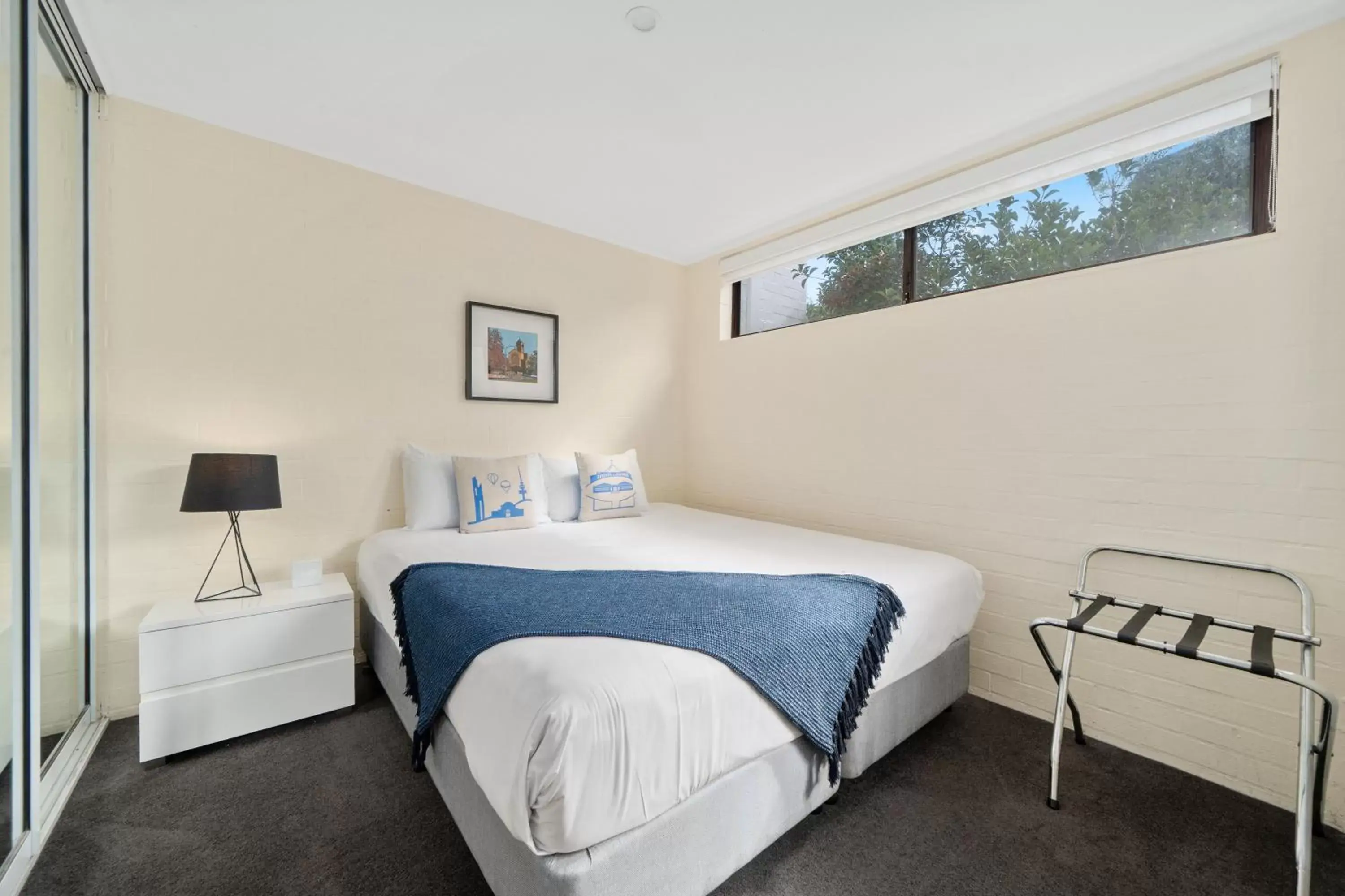 Bed in Manuka Park Serviced Apartments