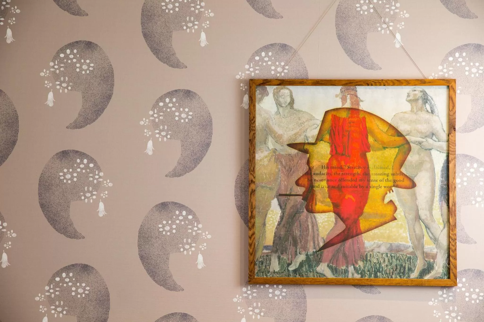 Bedroom in Morton Hotel