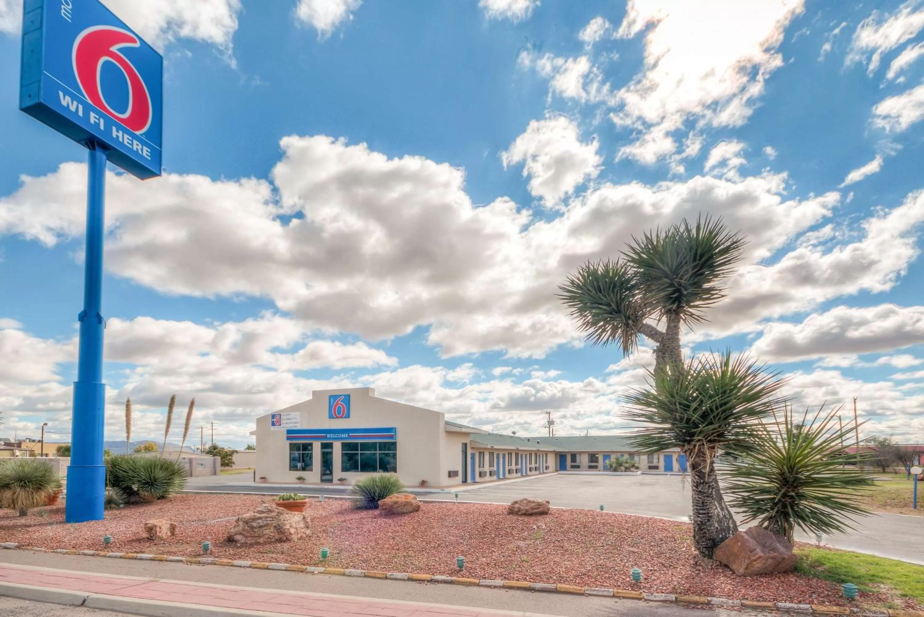 Property building in Motel 6-Van Horn, TX