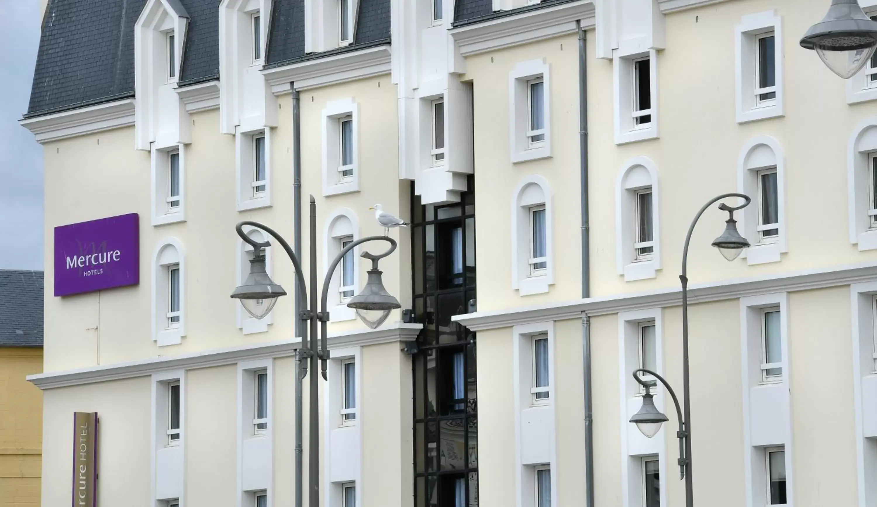 Facade/entrance, Property Building in Mercure Trouville Sur Mer