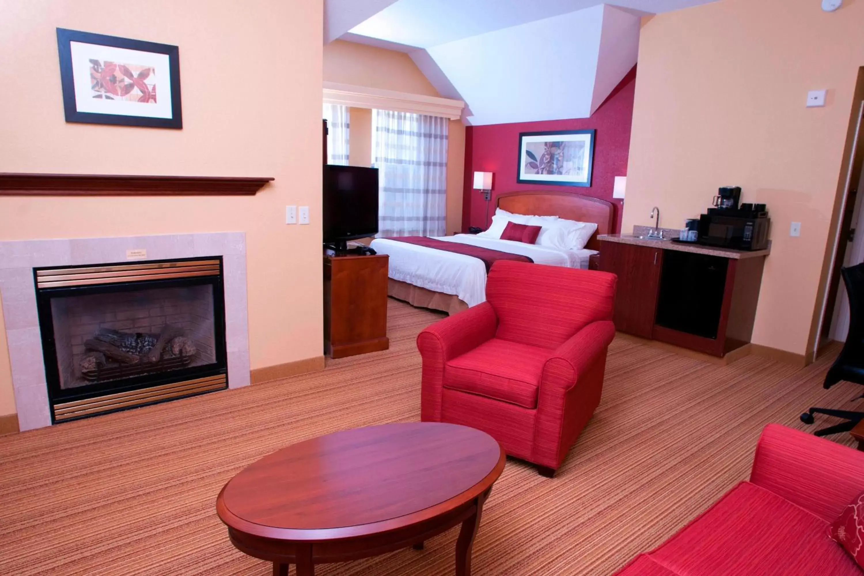 Bedroom, Seating Area in Courtyard Middlebury