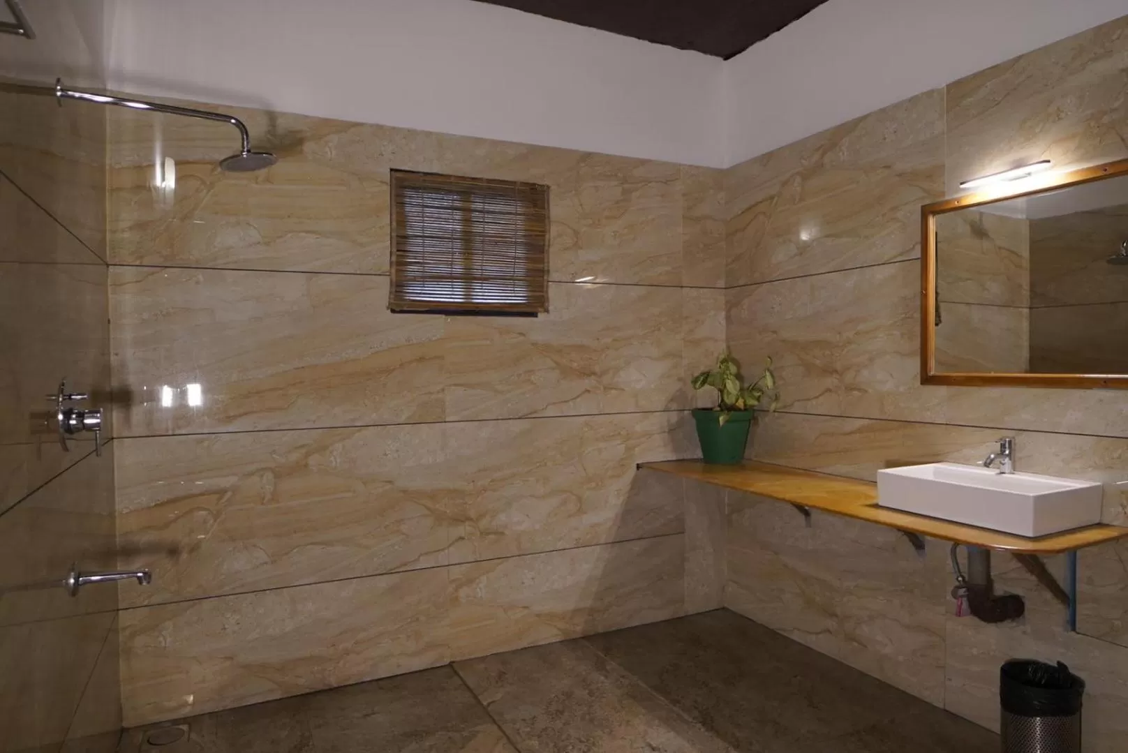 Bathroom in Edens Munnar