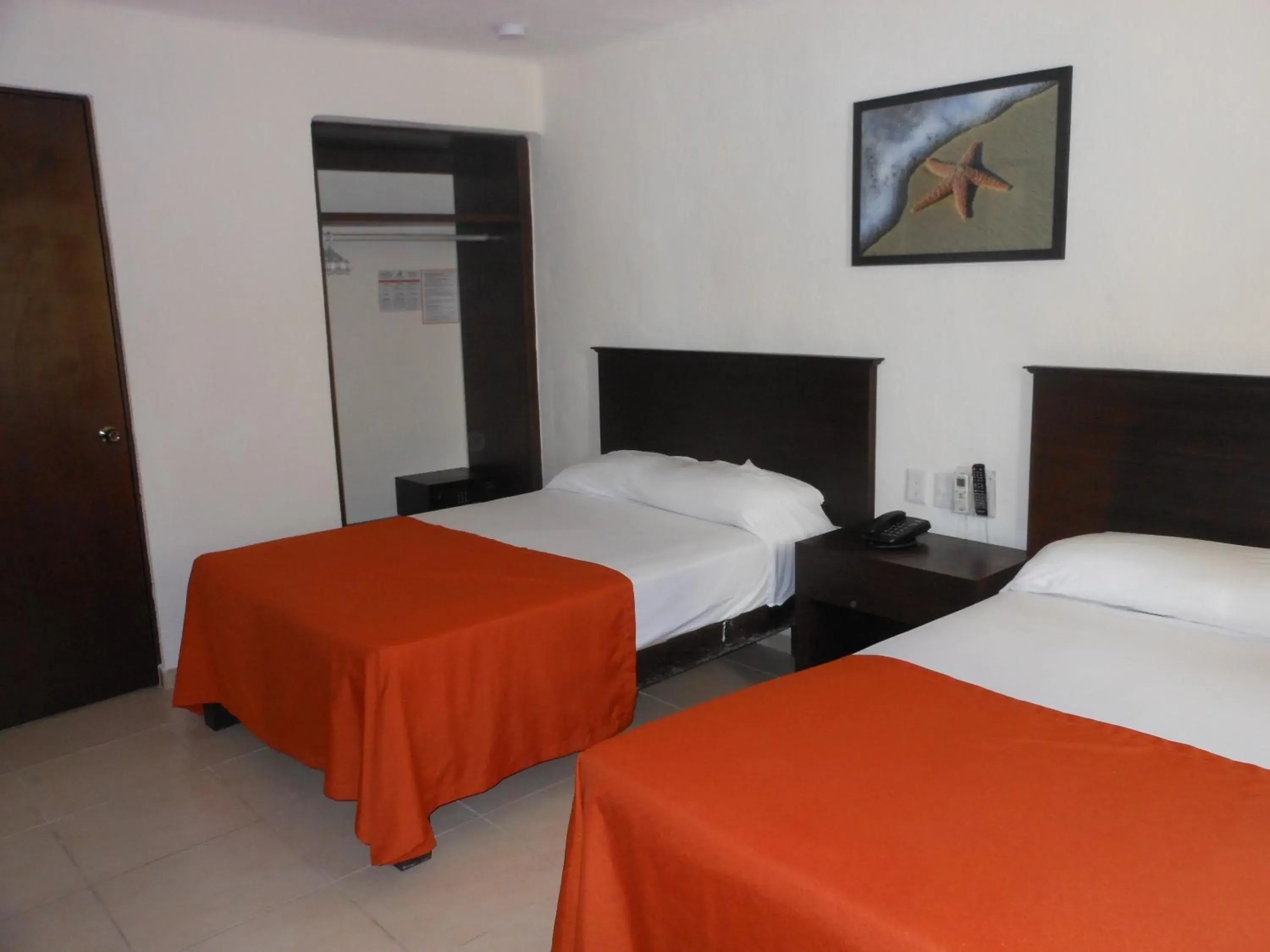 Photo of the whole room, Bed in Costa Club Punta Arena