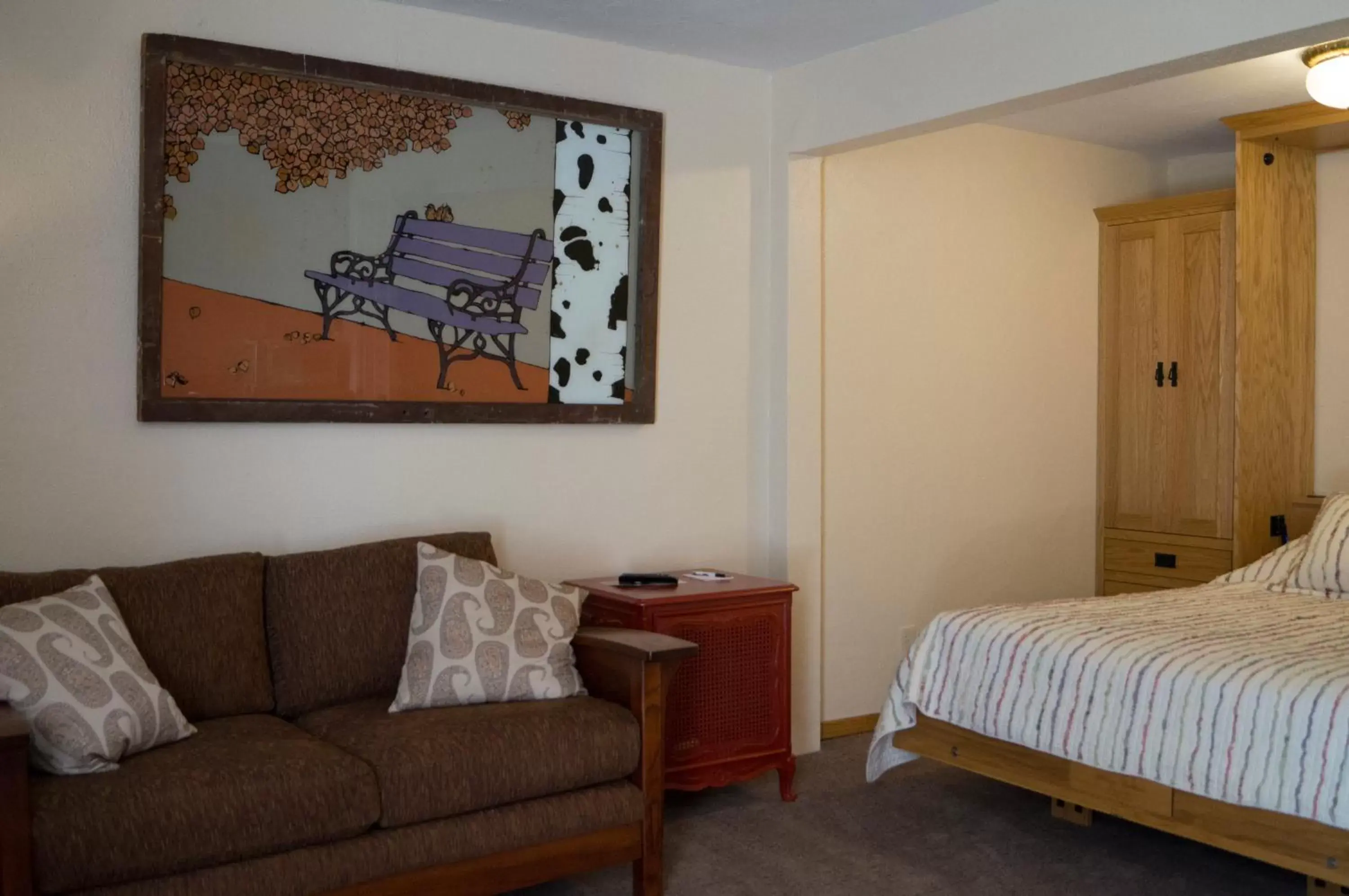 Living room, Seating Area in Red Wing Motel